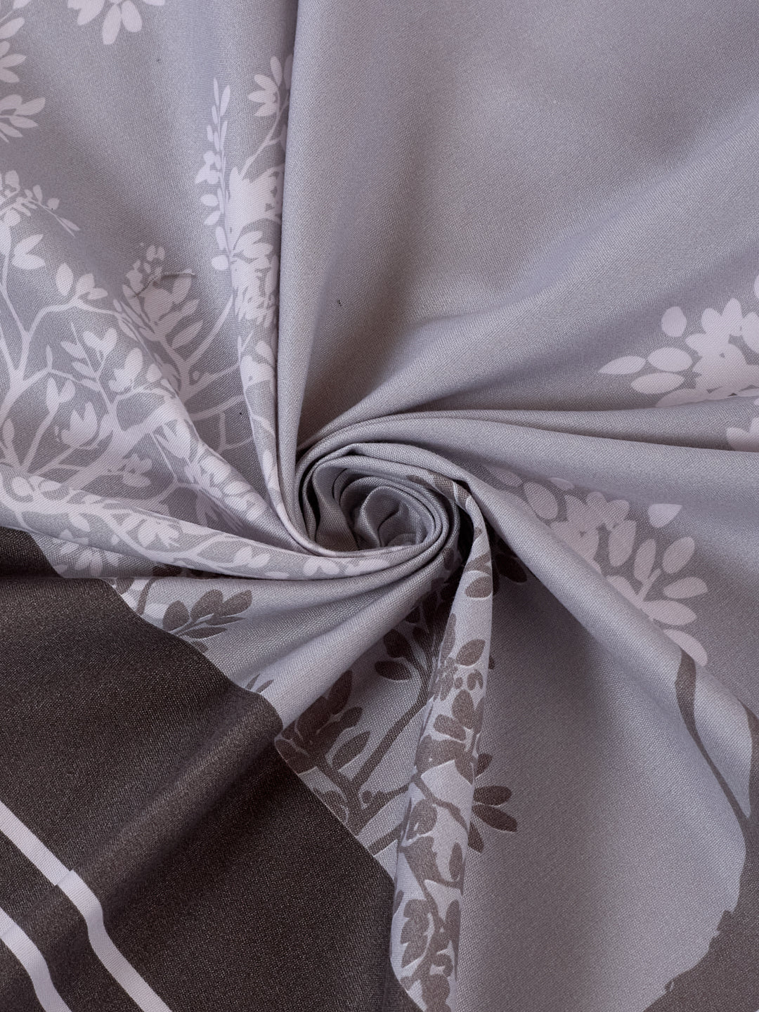 110 GSM Polyester Double Bed Bedsheet with 2 Pillow Covers Aromatica Collection - Image 4