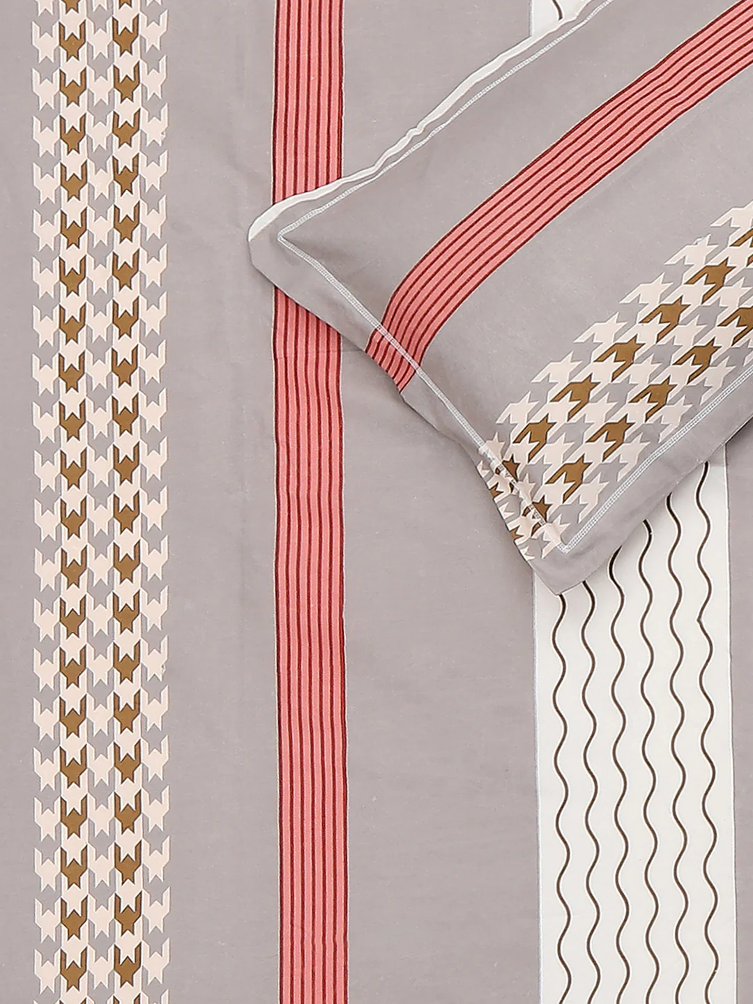 120 GSM Polyester Queen Size 1 Bedsheet with 2 Pillow Covers (Occasion) - Image 5