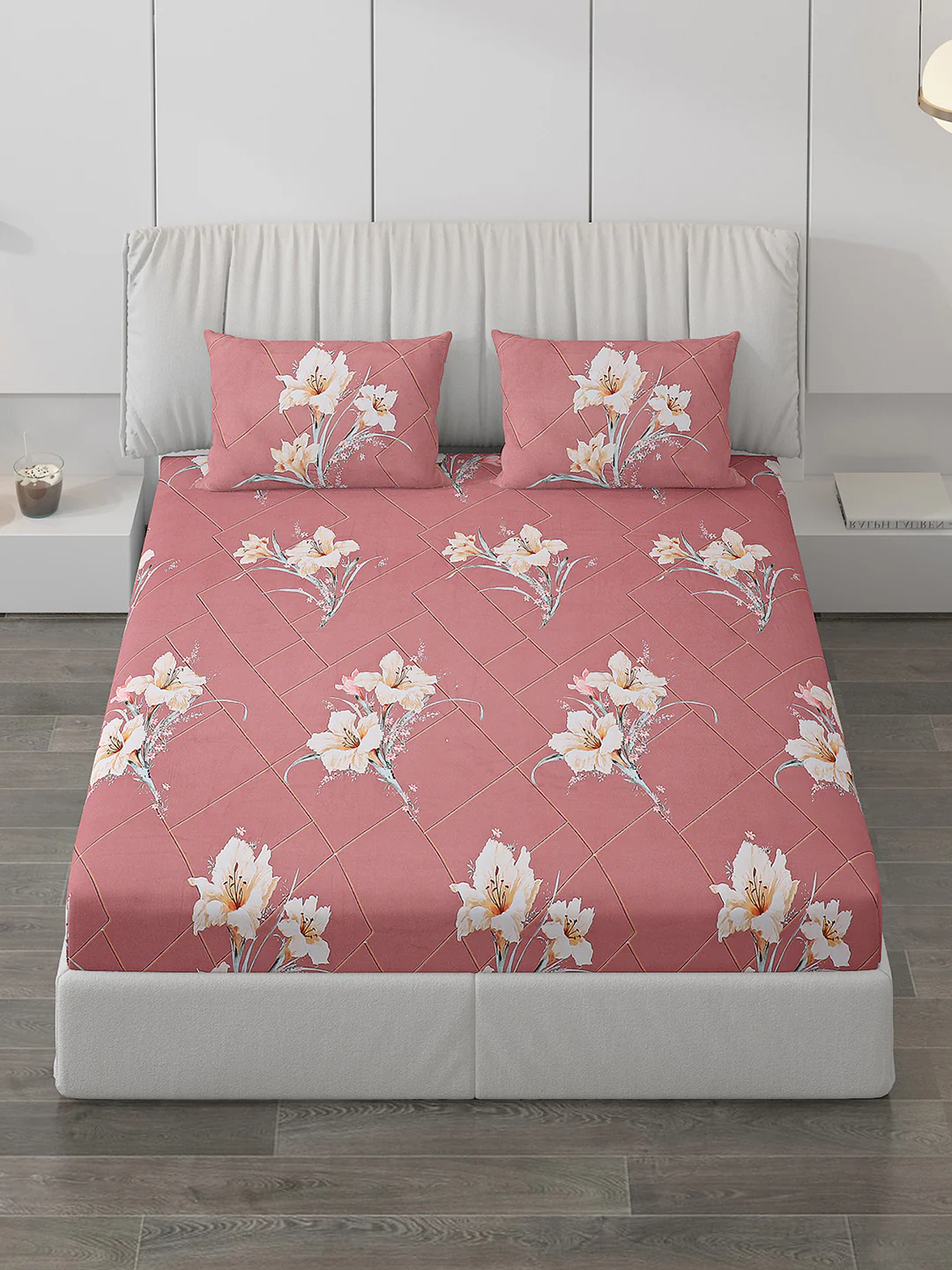 130 GSM Polyester Double Bed Bedsheet with 2 Pillow Covers - Image 2