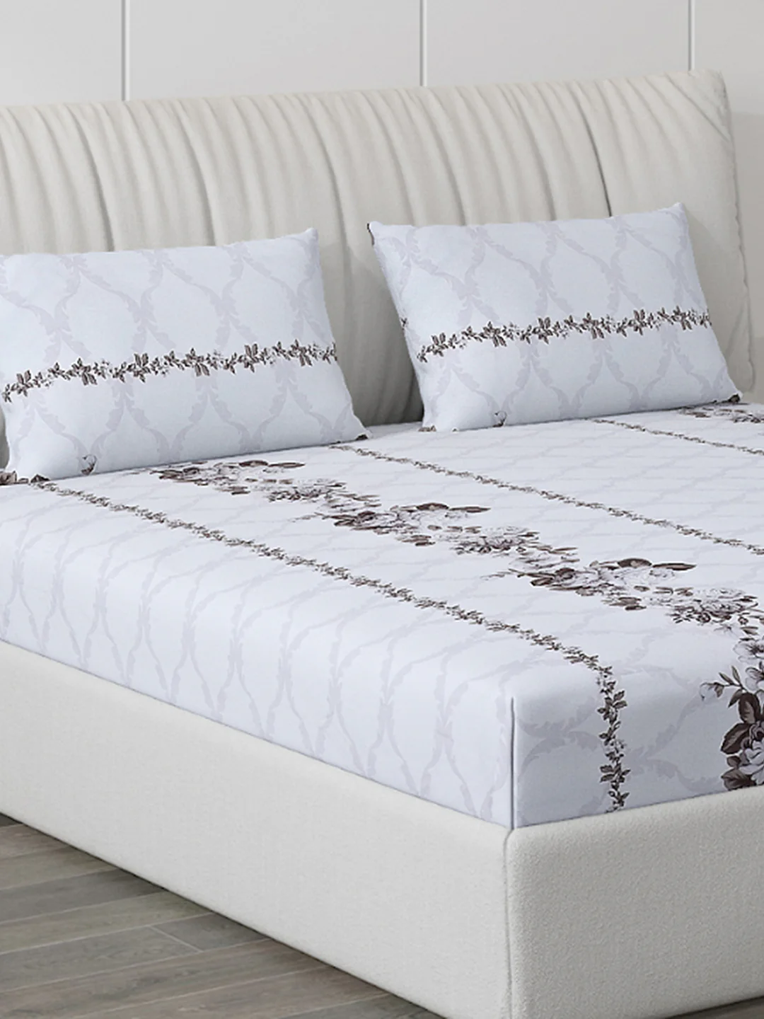 130 GSM Polyester Double Bed Bedsheet with 2 Pillow Covers - Image 5