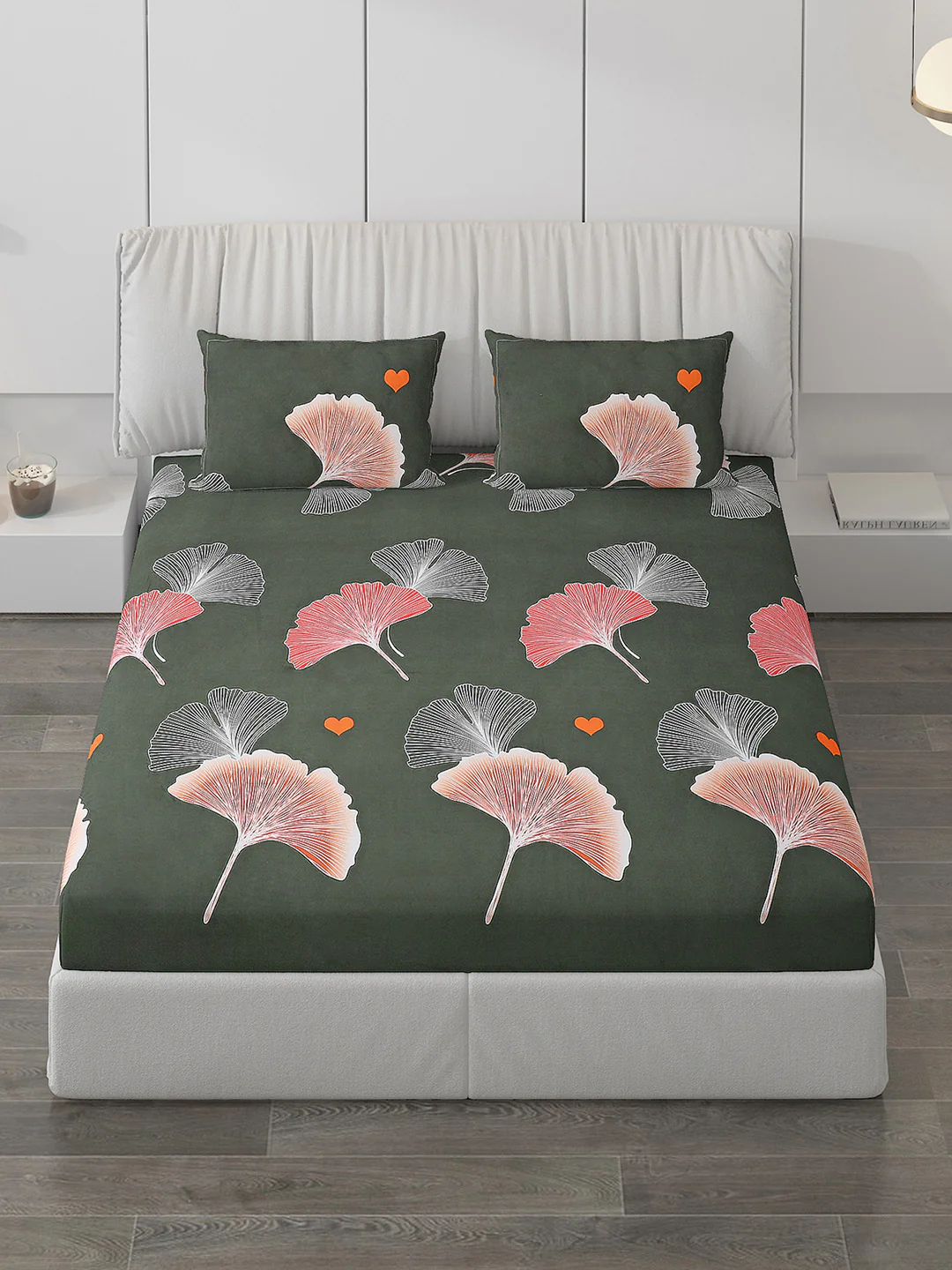 130 GSM Polyester Double Bed Bedsheet with 2 Pillow Covers - Image 2