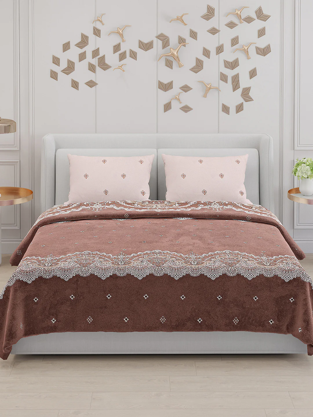 130 GSM Polyester Double Bed Bedsheet with 2 Pillow Covers - Image 3