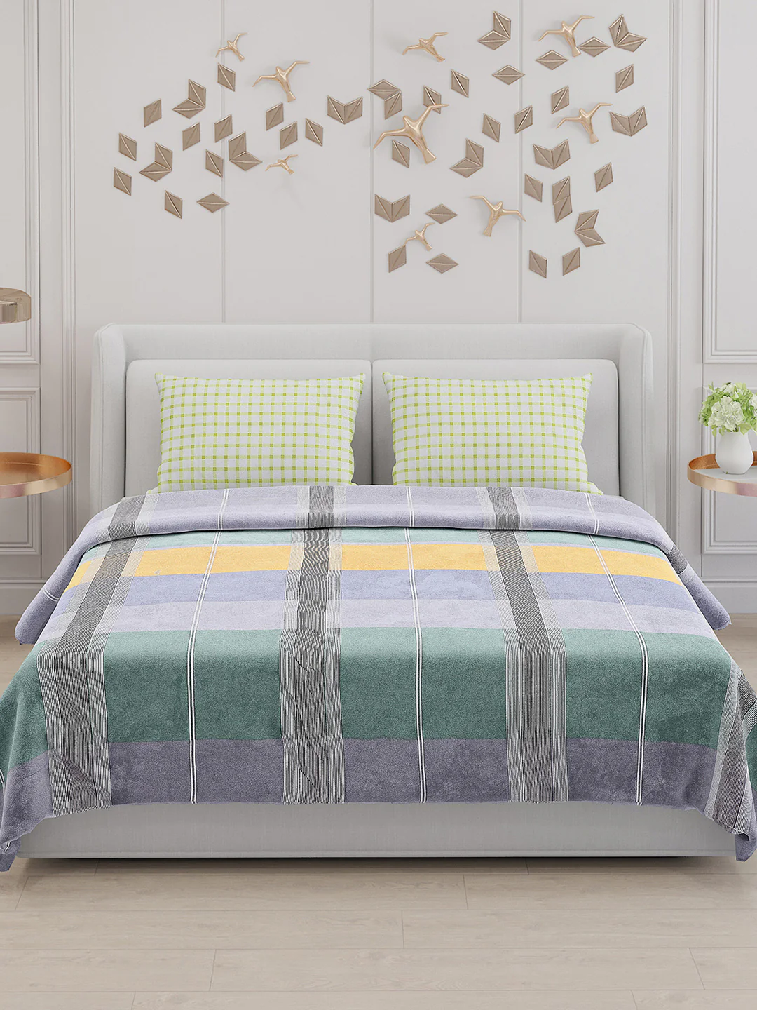 130 GSM Polyester Double Bed Bedsheet with 2 Pillow Covers - Image 3