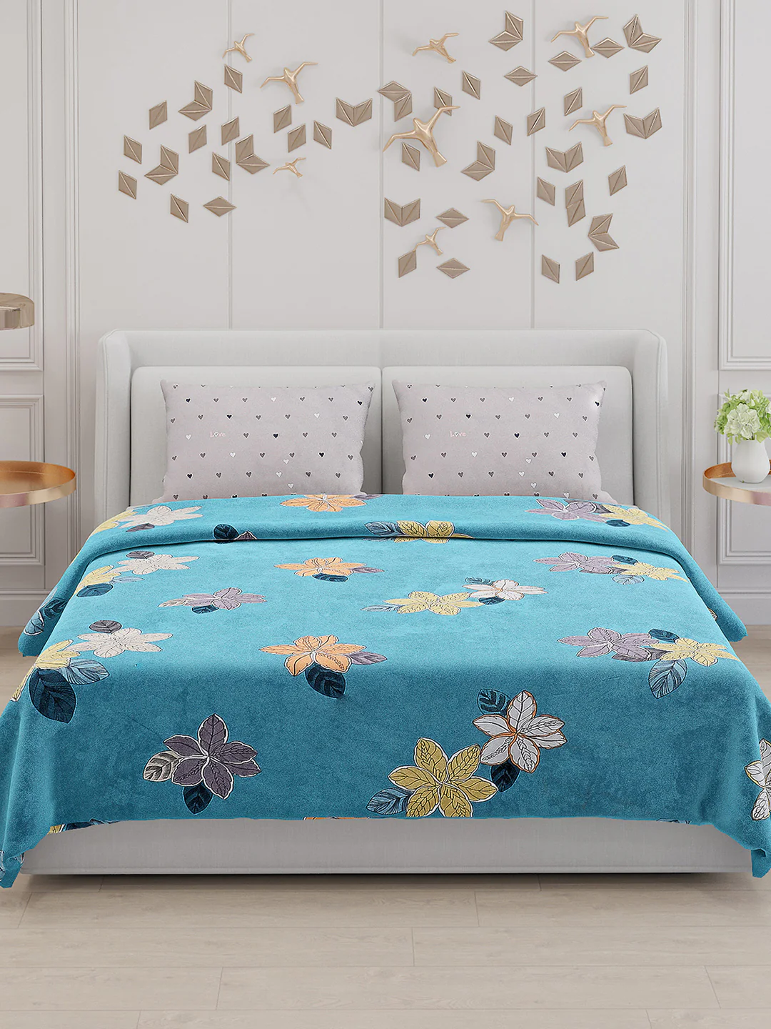 130 GSM Polyester Double Bed Bedsheet with 2 Pillow Covers - Image 3