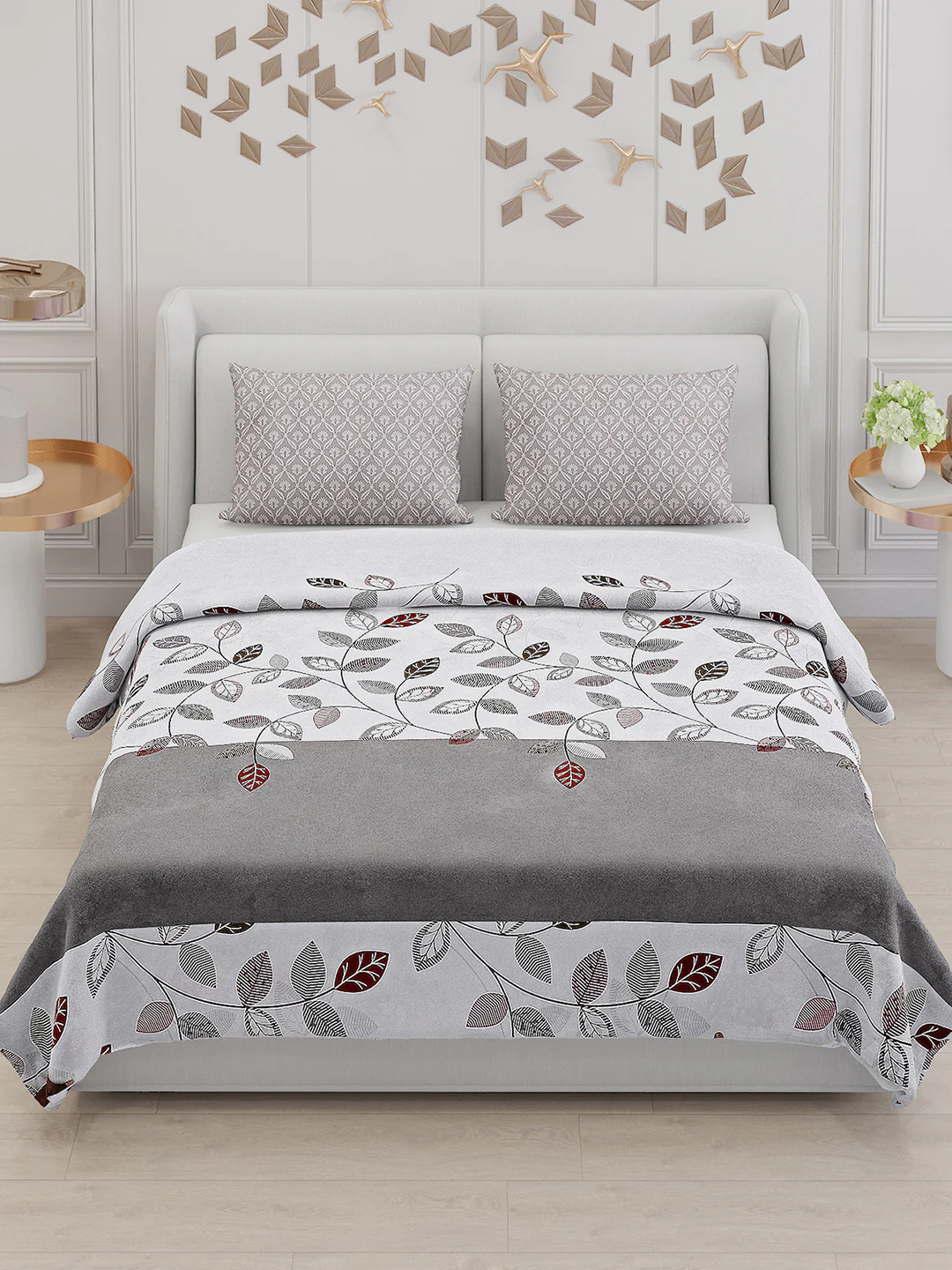130 GSM Polyester Double Bed Bedsheet with 2 Pillow Covers - Image 2