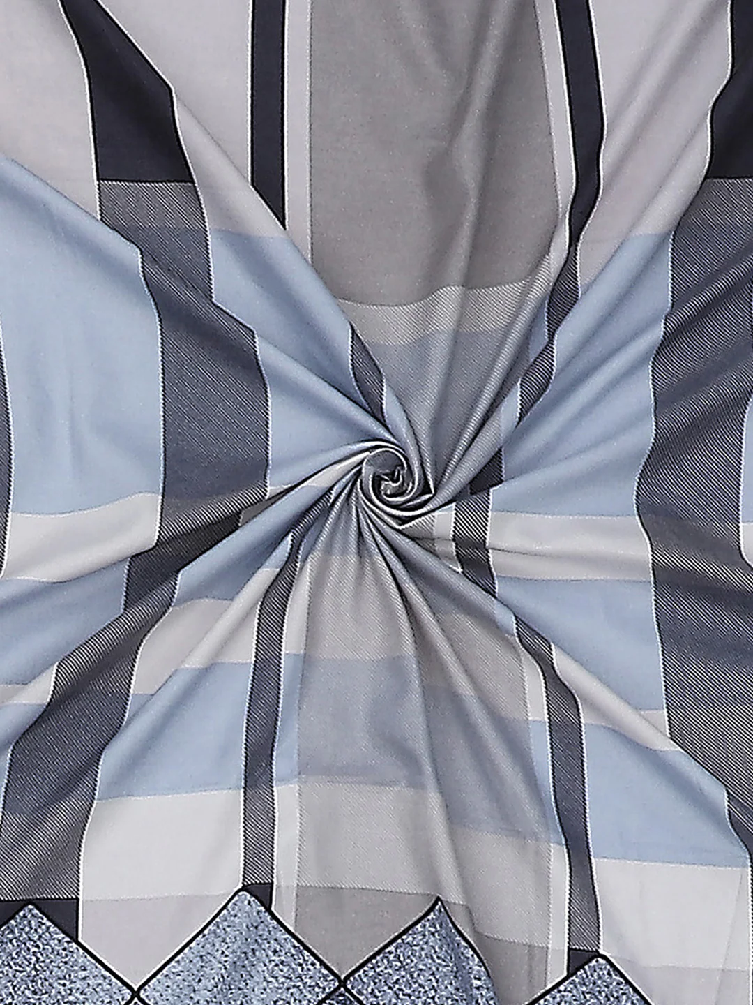 130 GSM Polyester Double Bed Bedsheet with 2 Pillow Covers - Image 9