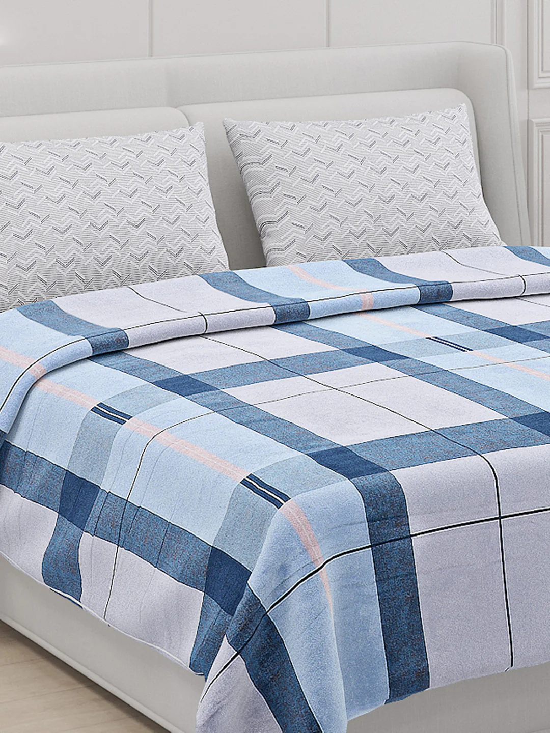 130 GSM Polyester Double Bed Bedsheet with 2 Pillow Covers - Image 5