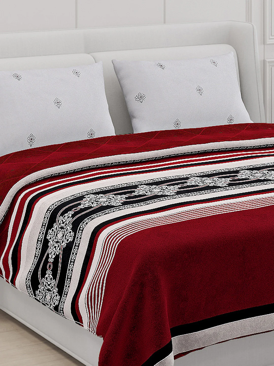 130 GSM Polyester Double Bed Bedsheet with 2 Pillow Covers - Image 5