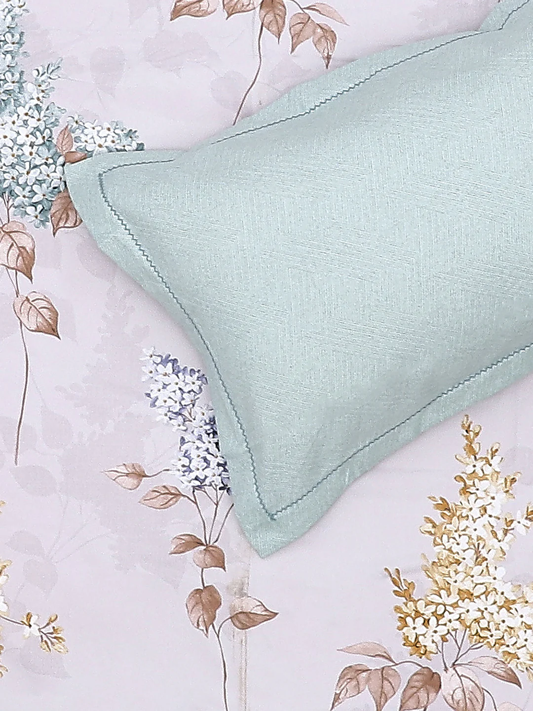 130 GSM Polyester Double Bed Bedsheet with 2 Pillow Covers - Image 6