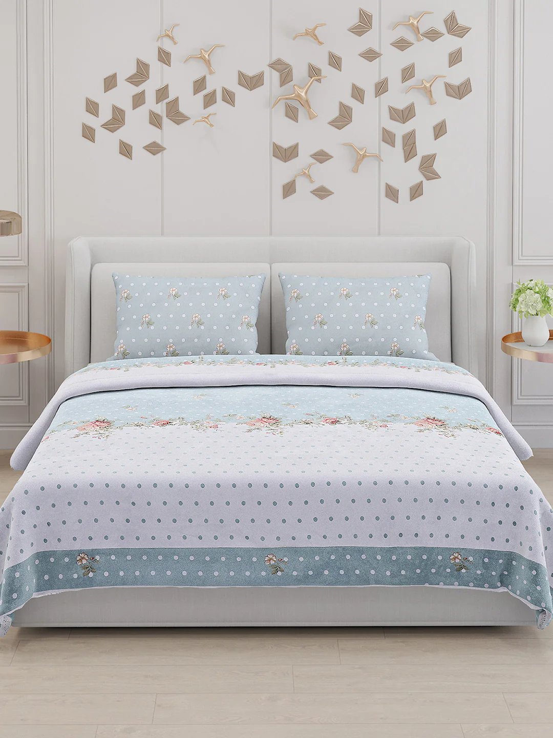 130 GSM Polyester Double Bed Bedsheet with 2 Pillow Covers - Image 3