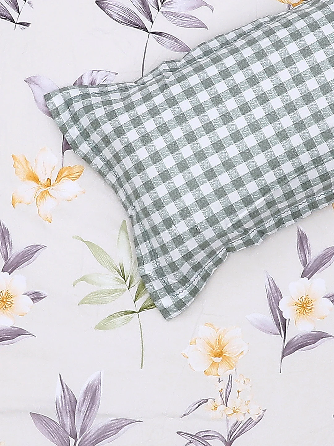 130 GSM Polyester Double Bed Bedsheet with 2 Pillow Covers - Image 6