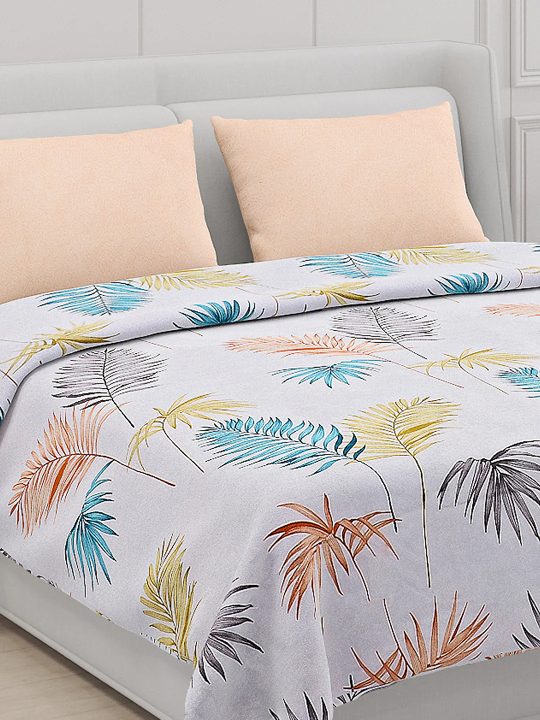130 GSM Polyester Double Bed Bedsheet with 2 Pillow Covers - Image 5