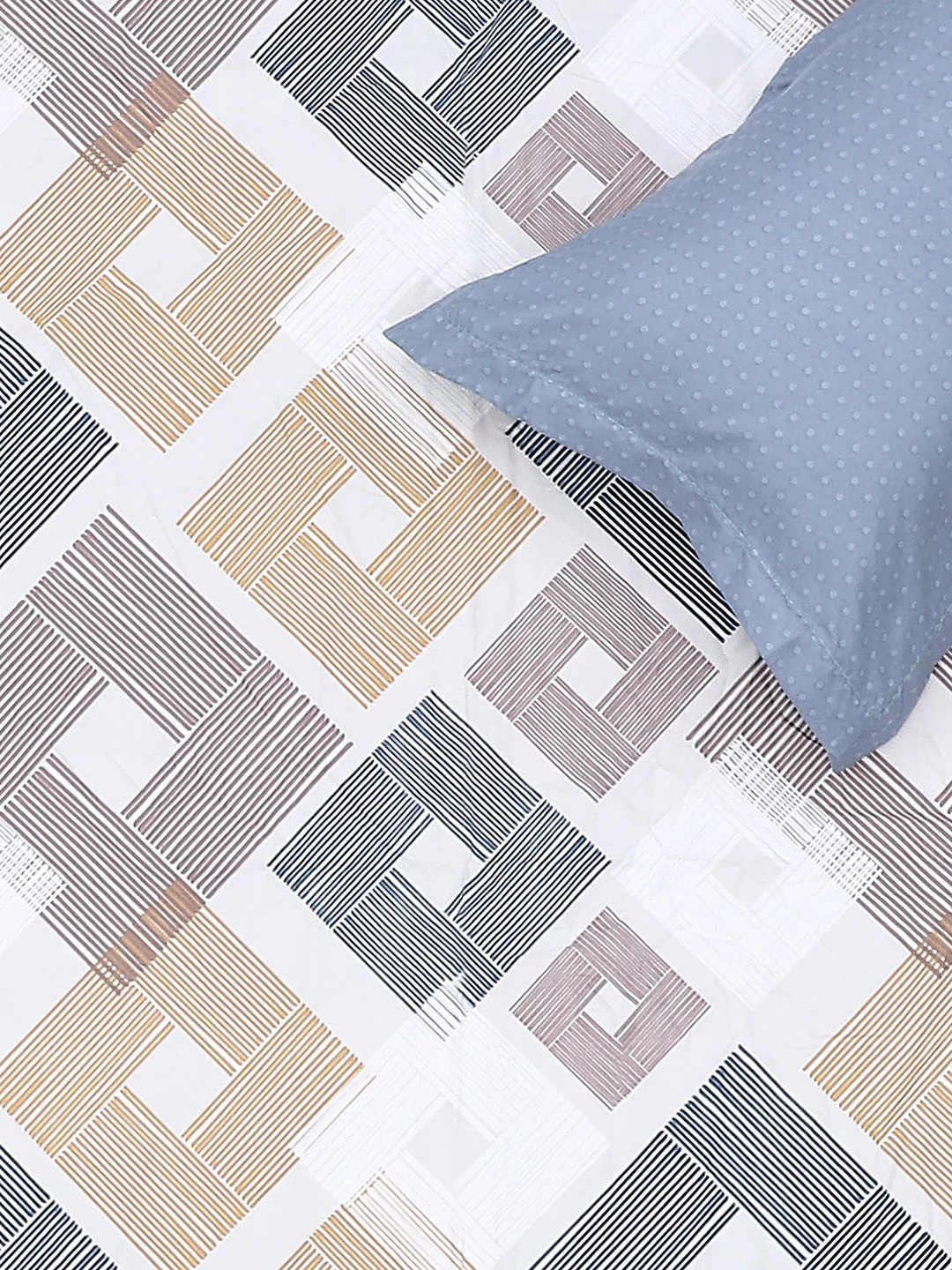 130 GSM Polyester Double Bed Bedsheet with 2 Pillow Covers - Image 6