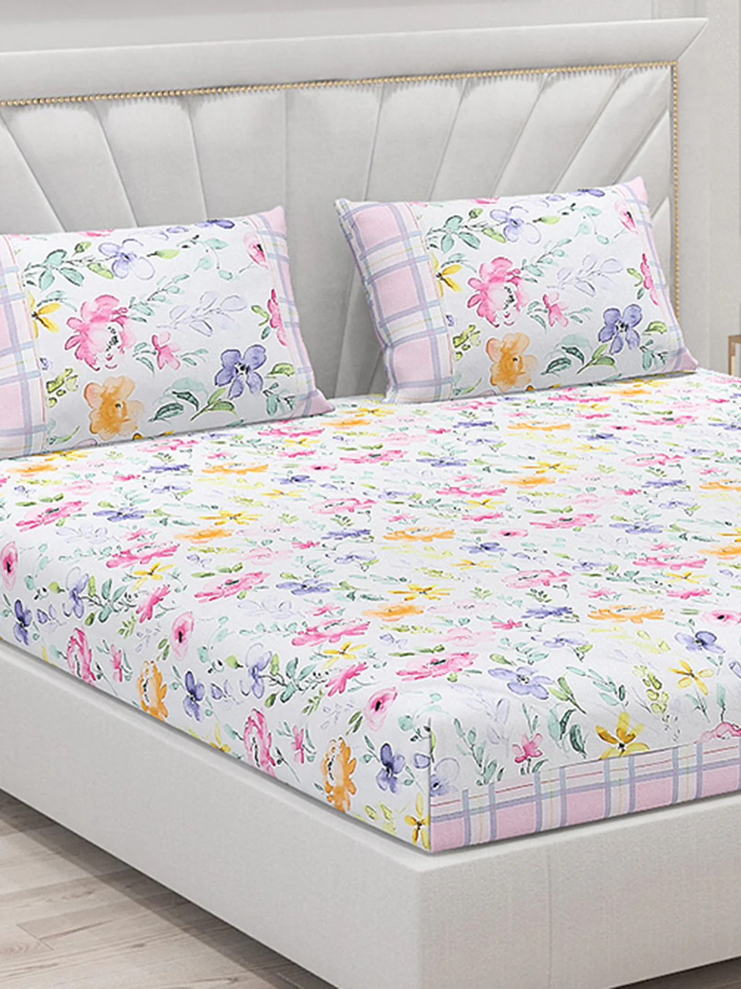 130 GSM Polyester Double Bed Bedsheet with 2 Pillow Covers - Image 5