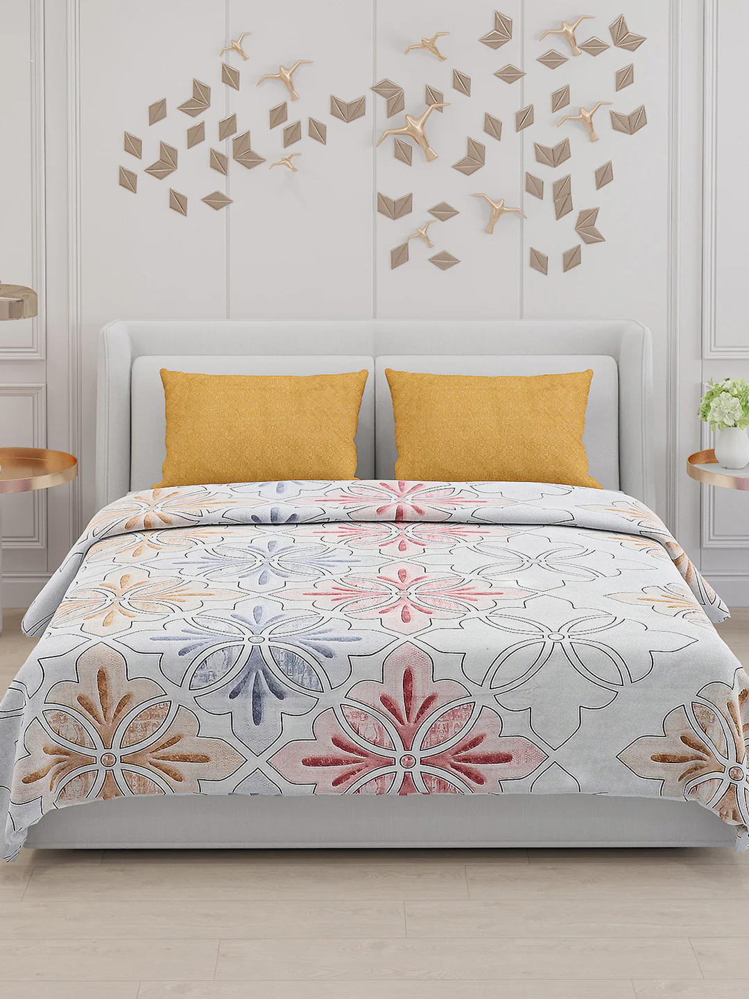 130 GSM Polyester Double Bed Bedsheet with 2 Pillow Covers - Image 3
