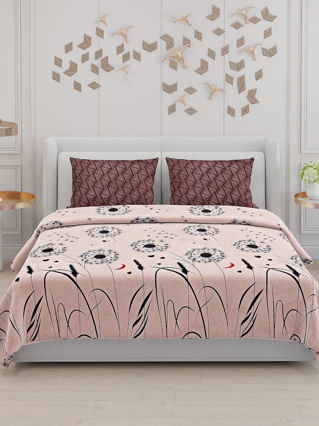 130 GSM Polyester Double Bed Bedsheet with 2 Pillow Covers - Image 3