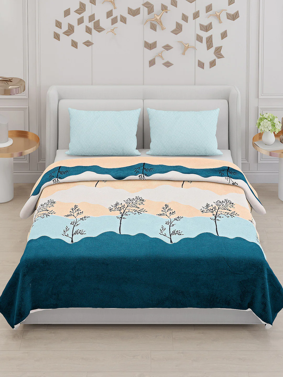 130 GSM Polyester Double Bed Bedsheet with 2 Pillow Covers - Image 2