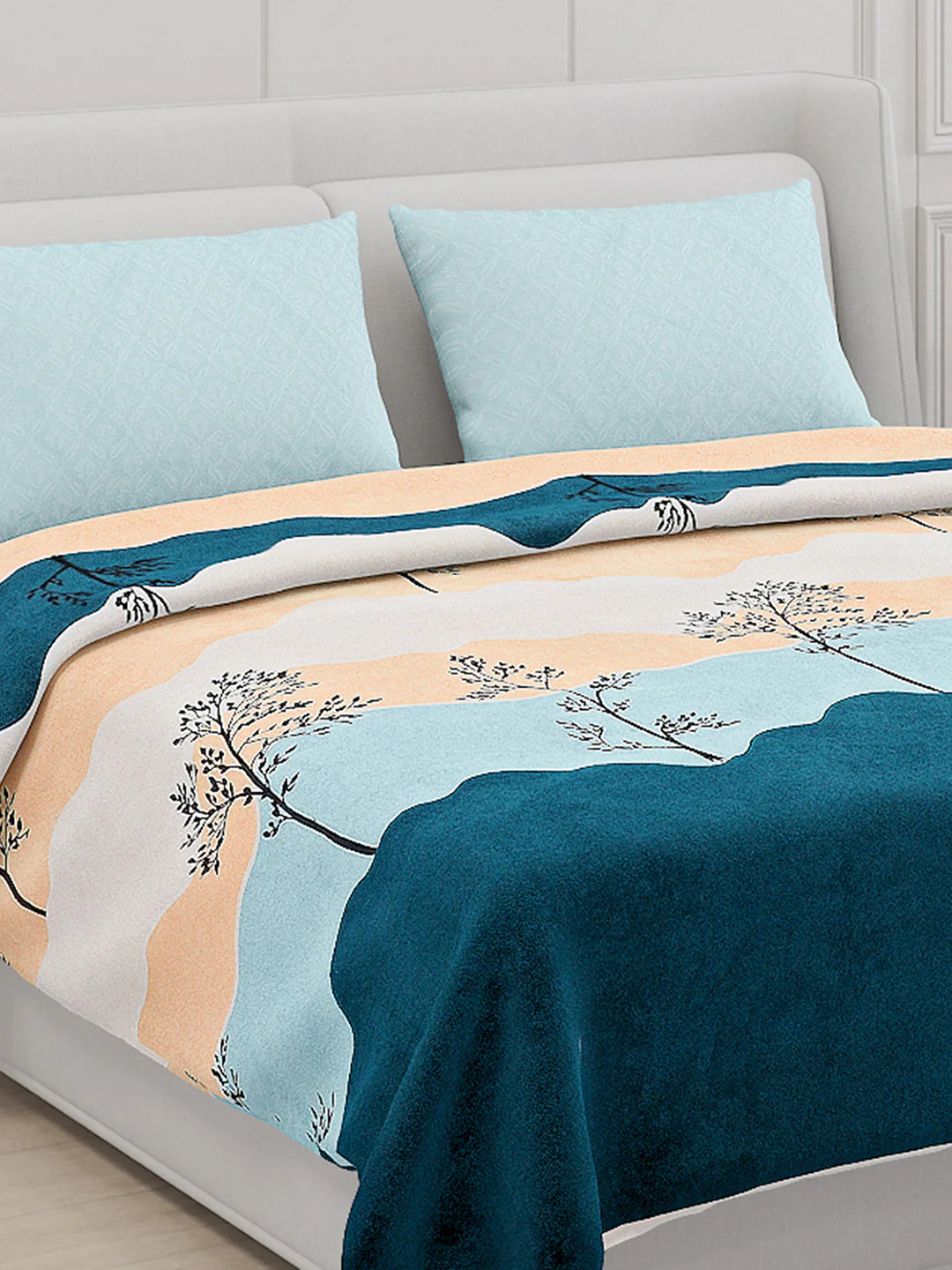 130 GSM Polyester Double Bed Bedsheet with 2 Pillow Covers - Image 5