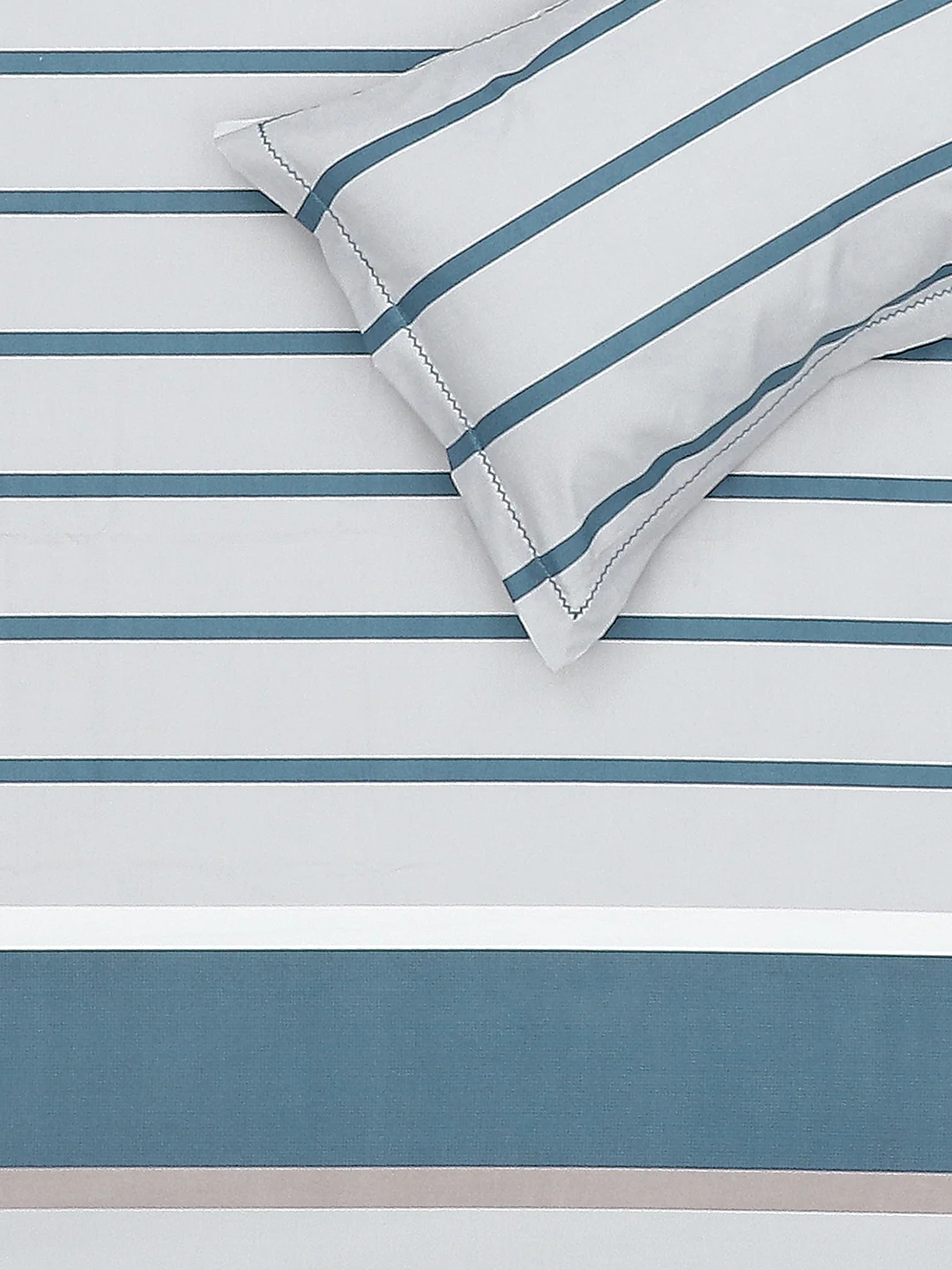 130 GSM Polyester Double Bed Bedsheet with 2 Pillow Covers - Image 6