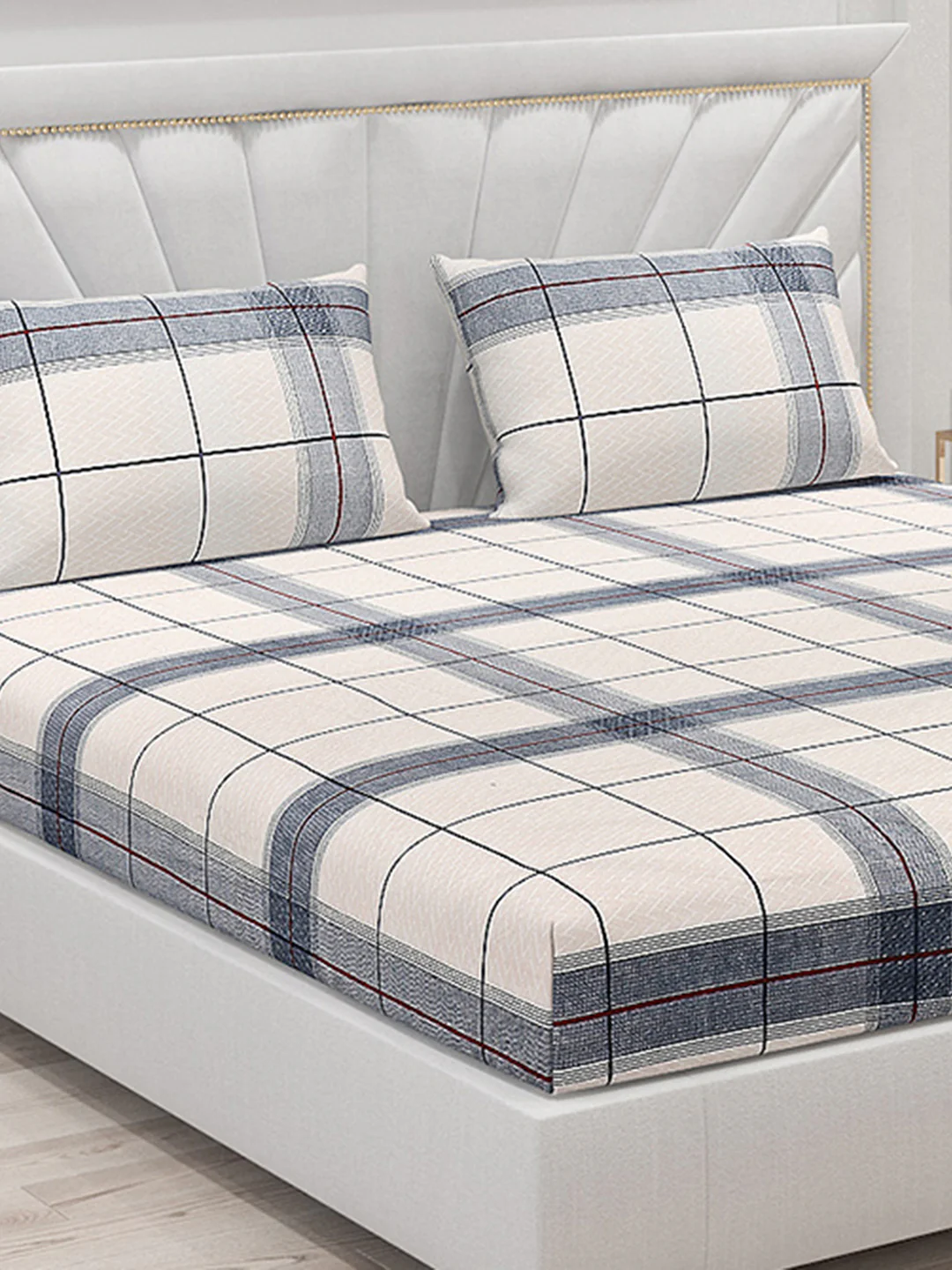130 GSM Polyester Double Bed Bedsheet with 2 Pillow Covers - Image 5
