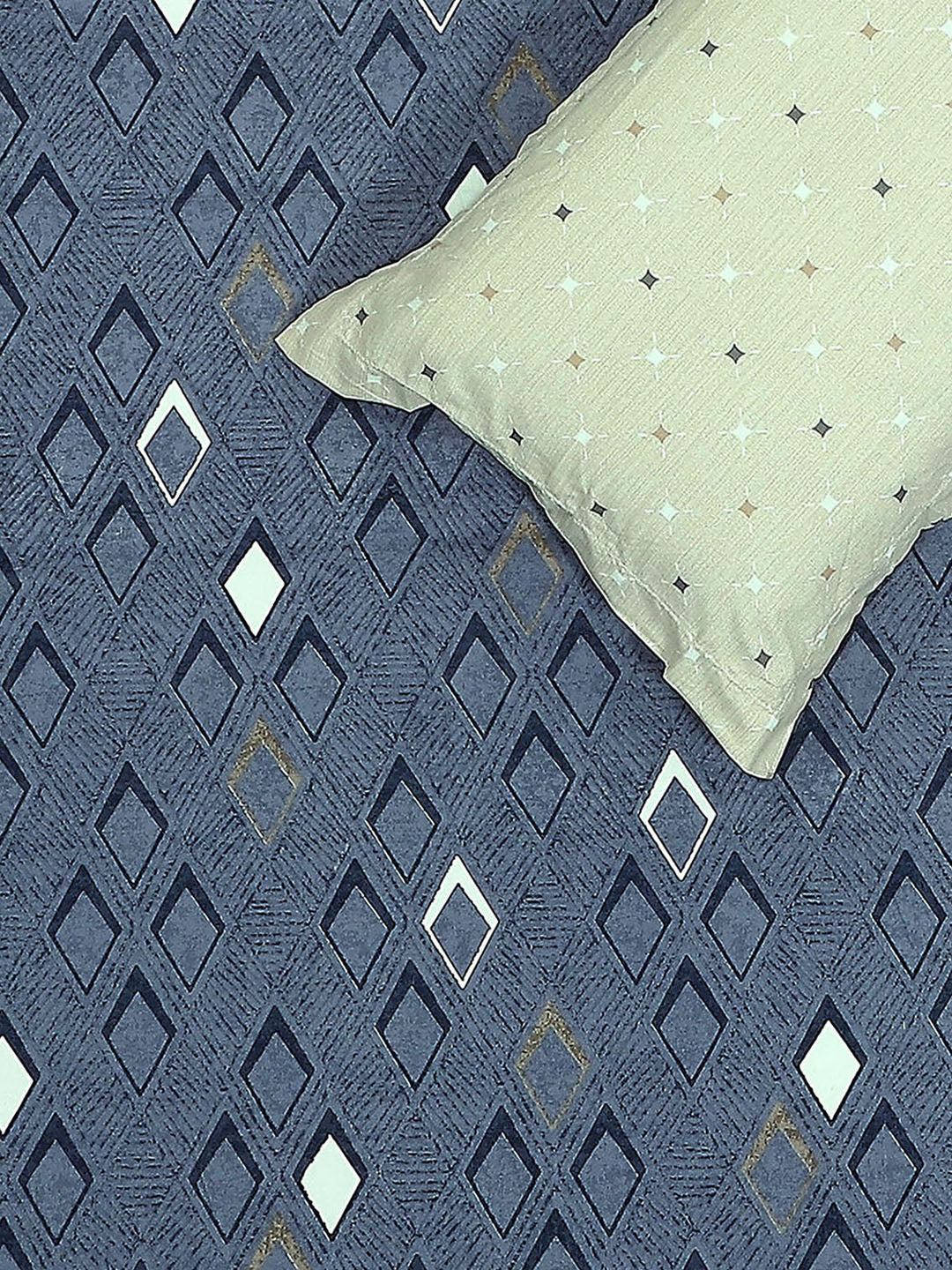 130 GSM Polyester Double Bed 1 Bedsheet with 2 Pillow Covers (Edmond) - Image 5