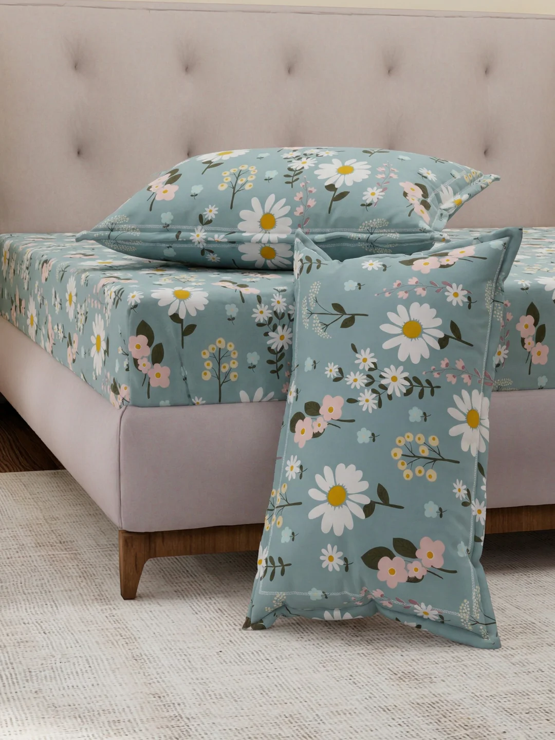 130 GSM Polyester Double Bed Bedsheet with 2 Pillow Covers Fashnik Collection - Image 5