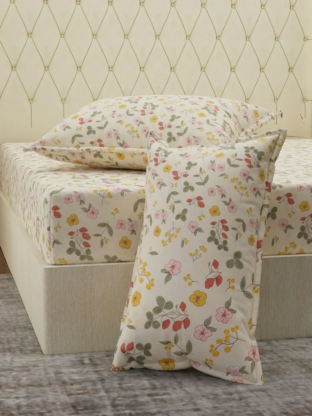 130 GSM Polyester Double Bed Bedsheet with 2 Pillow Covers Fashnik Collection - Image 5