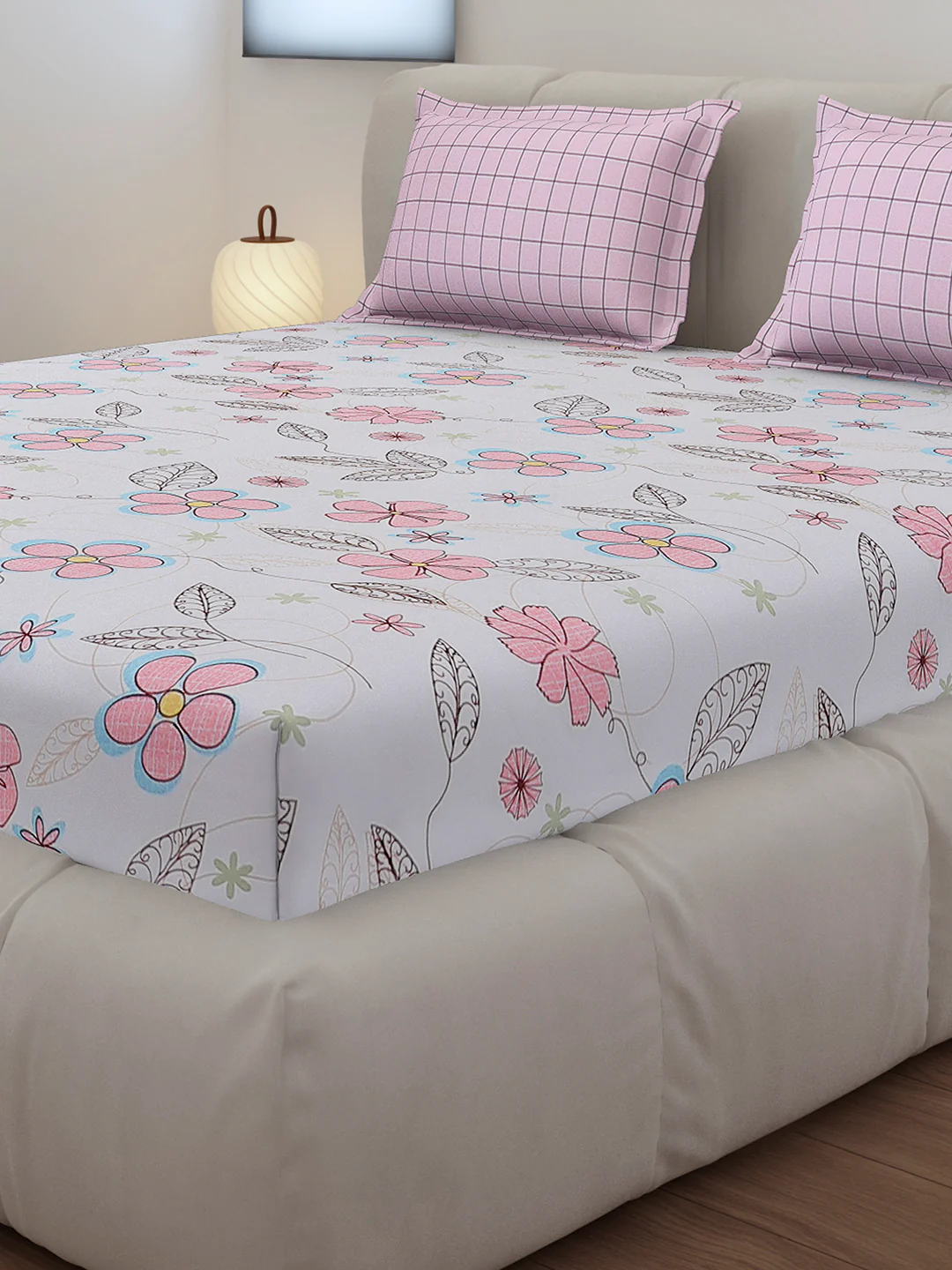 130 GSM Polyester King Size 1 Bedsheet with 2 Pillow Covers (Edmond) - Image 4