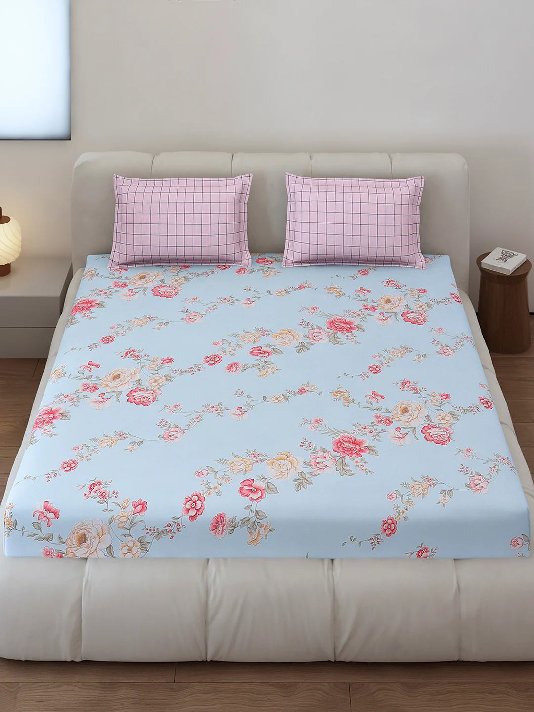 130 GSM Polyester King Size 1 Bedsheet with 2 Pillow Covers (Edmond) - Image 2