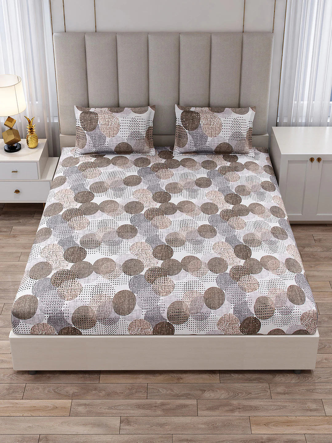 130 GSM Polyester King Size 1 Bedsheet with 2 Pillow Covers (Royal King) - Image 3
