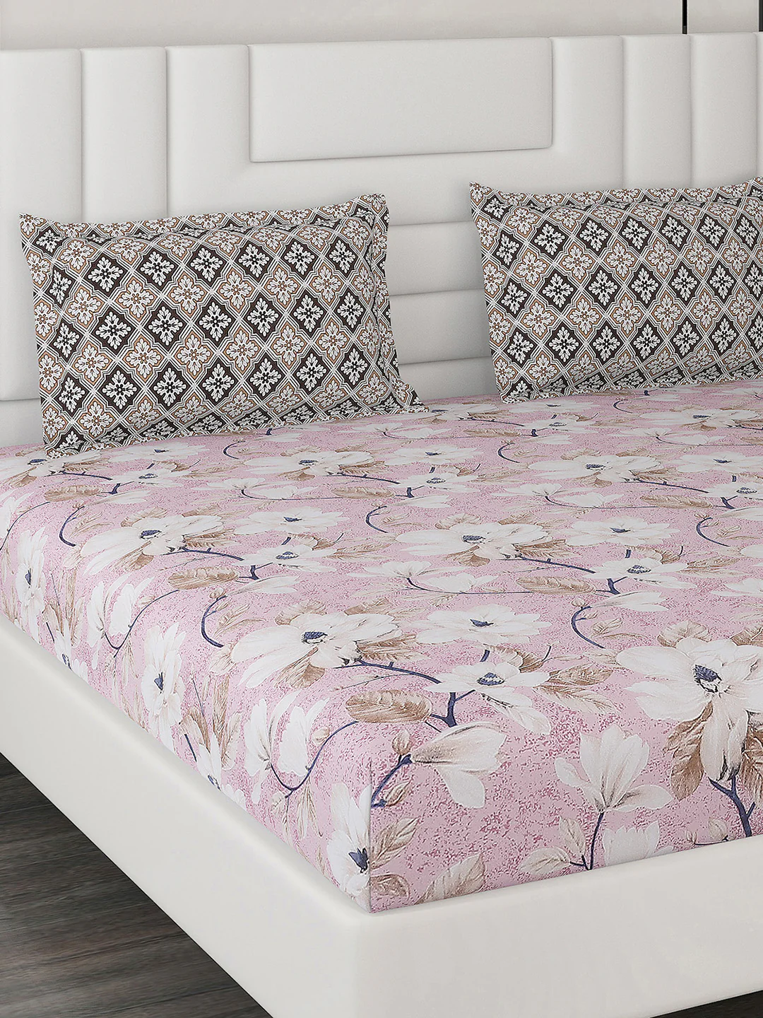 144 TC Cotton Double Bedsheet with 2 Pillow Covers - Image 4
