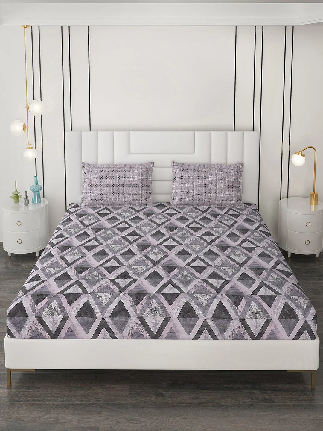 144 TC Cotton Double Bedsheet with 2 Pillow Covers - Image 2