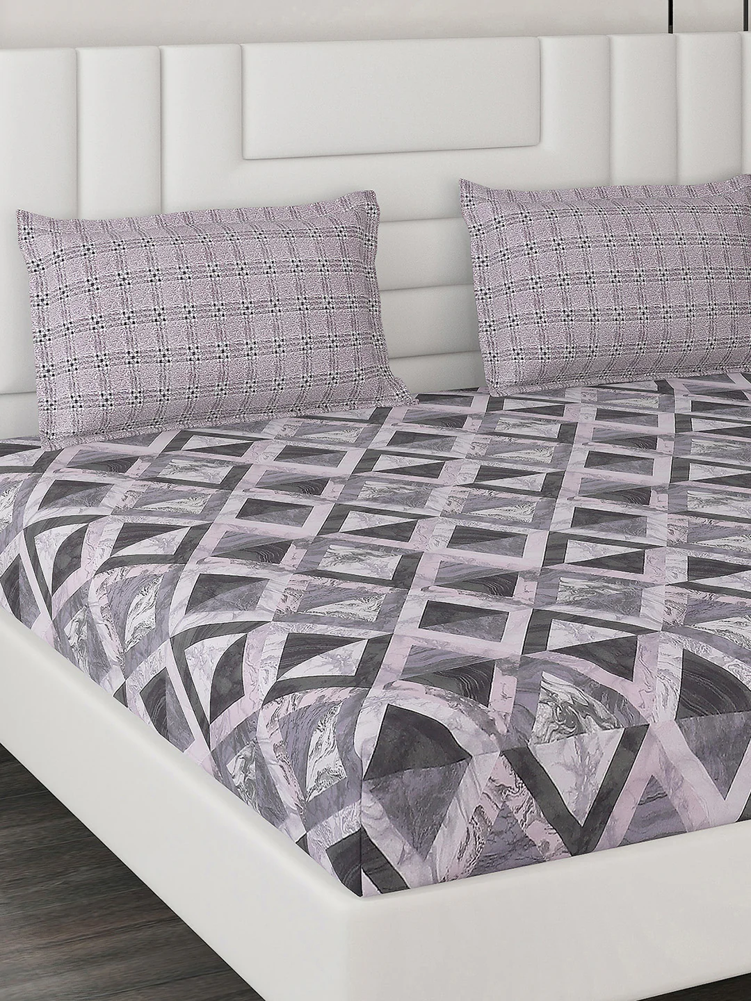 144 TC Cotton Double Bedsheet with 2 Pillow Covers - Image 4
