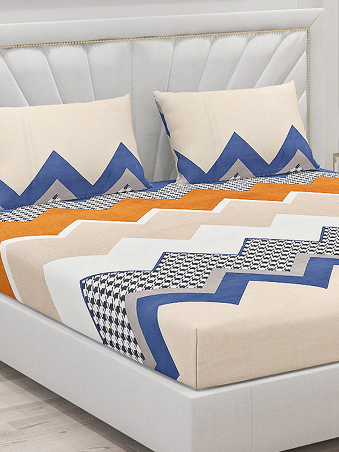 145 GSM Polyester Double Bed Bedsheet with 2 Pillow Covers - Image 5