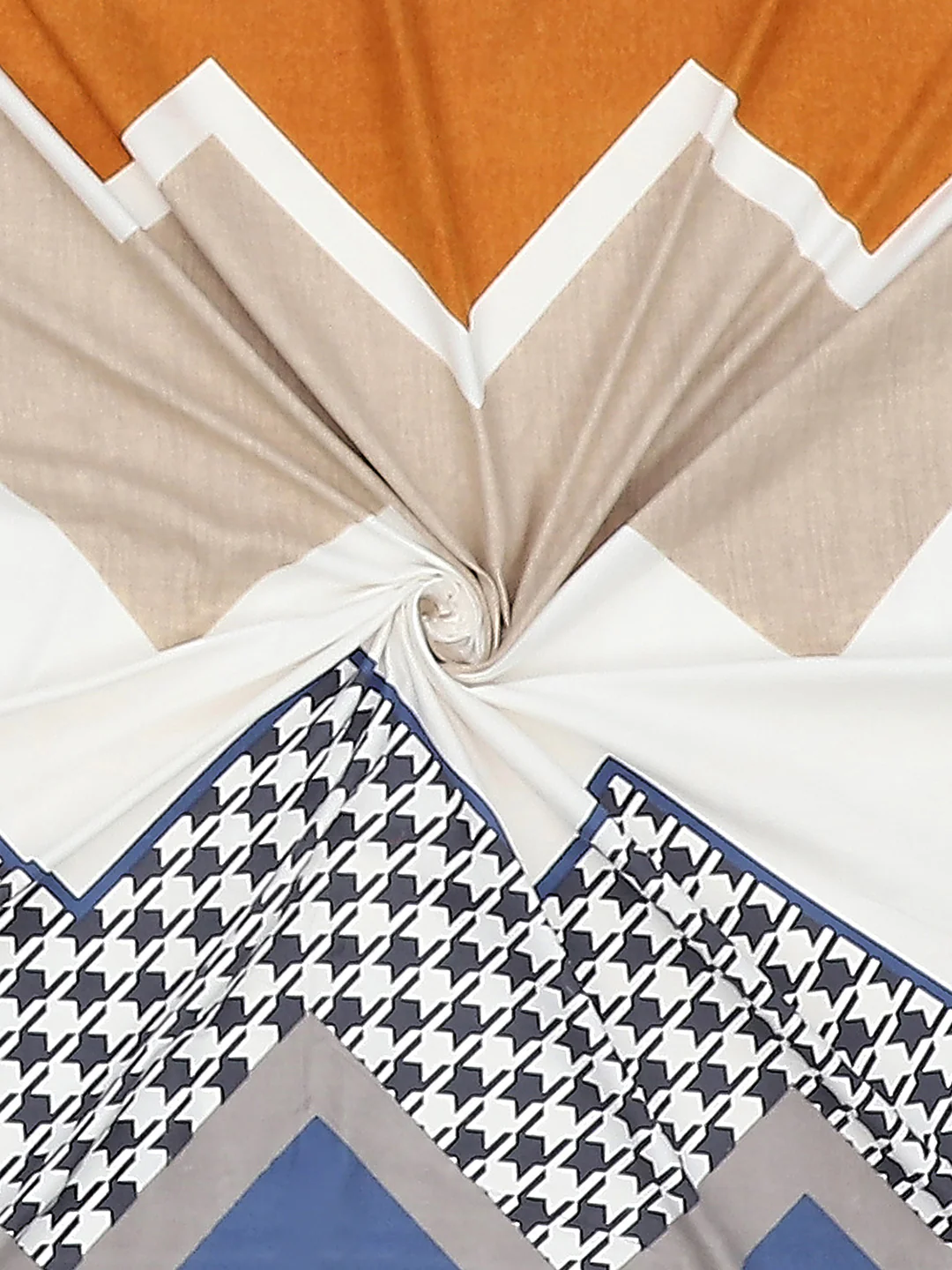 145 GSM Polyester Double Bed Bedsheet with 2 Pillow Covers - Image 9