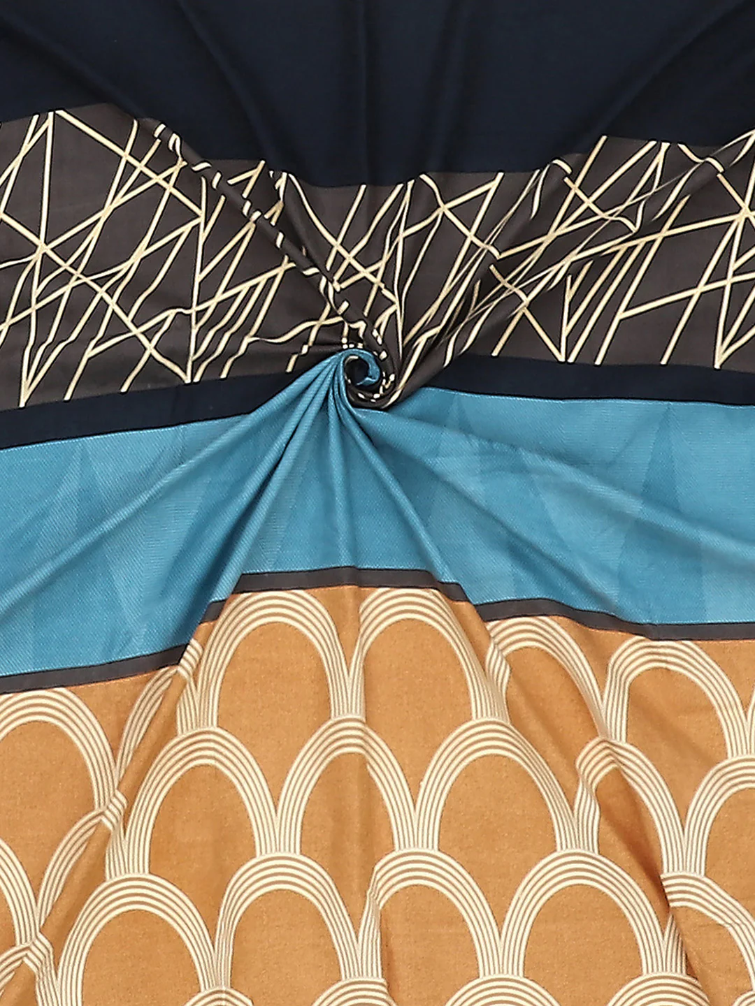 145 GSM Polyester Double Bed Bedsheet with 2 Pillow Covers - Image 9