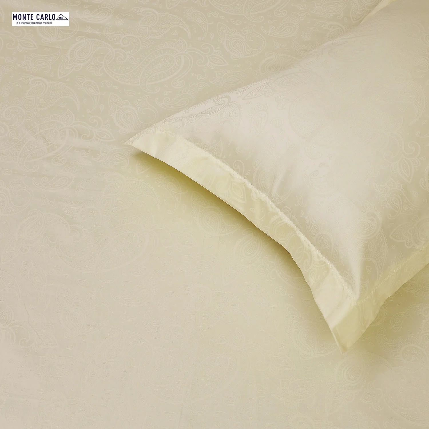 400 TC Cotton Double Bedsheet with 2 Pillow Covers - Image 5