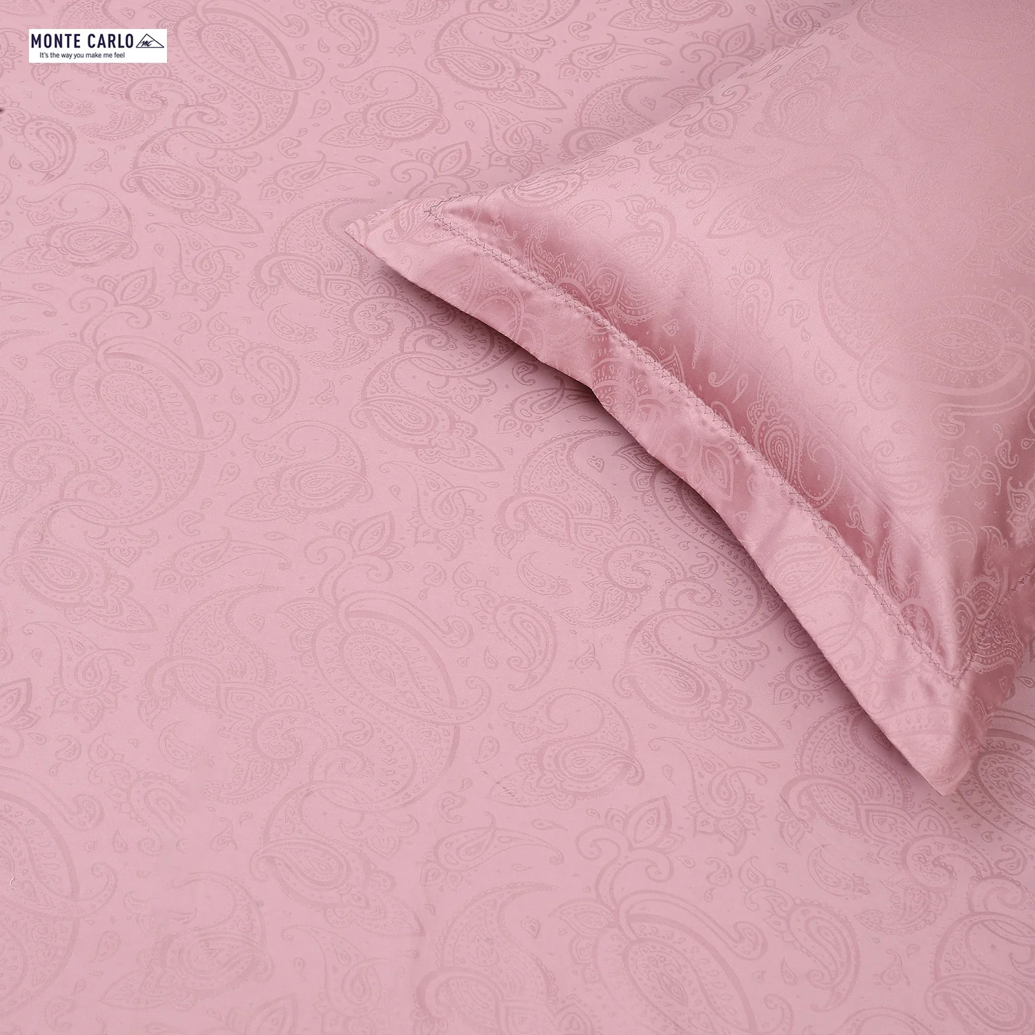 400 TC Cotton Double Bedsheet with 2 Pillow Covers - Image 5