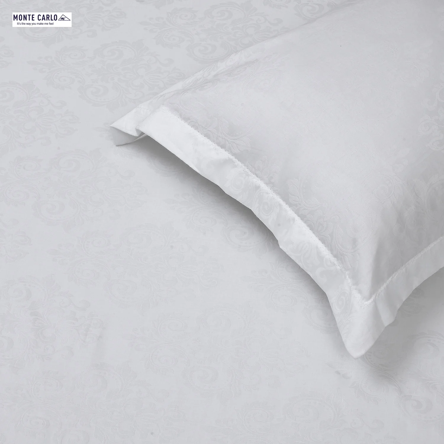 400 TC Cotton Double Bedsheet with 2 Pillow Covers - Image 5