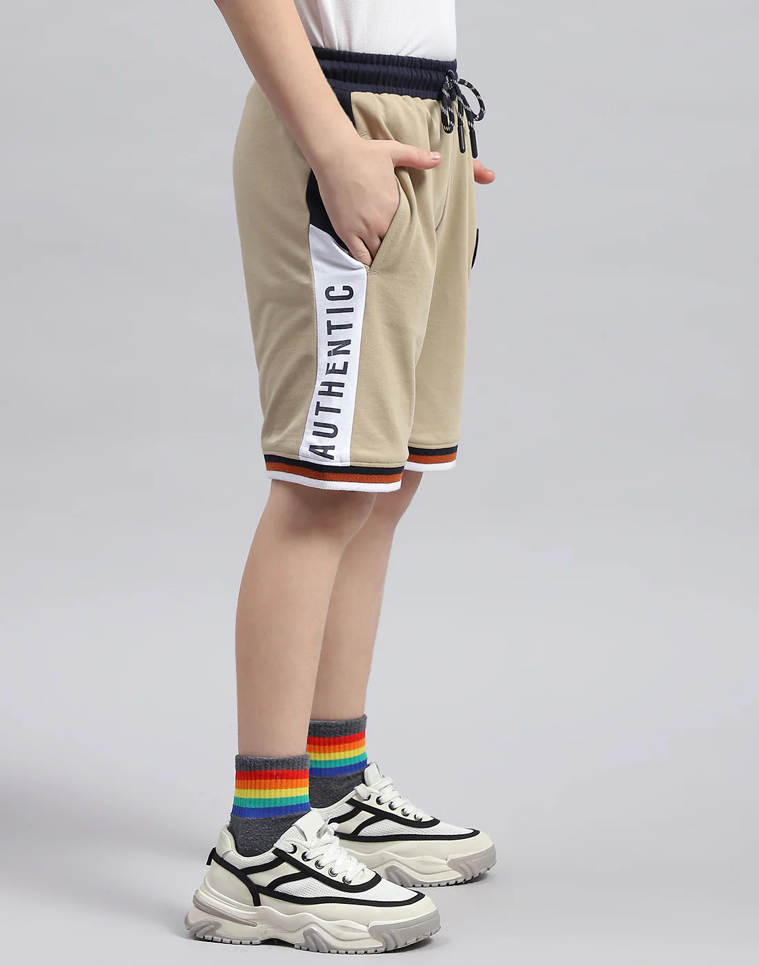 Boys Beige Printed Regular Fit Bermuda - Image 4