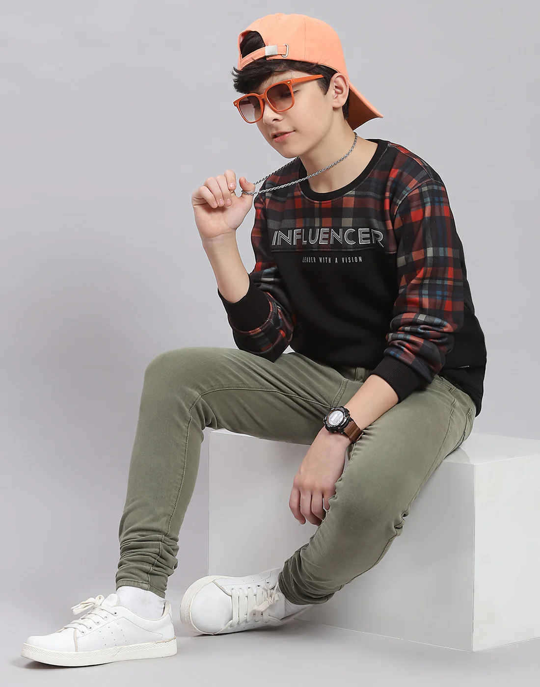 Boys Black Check Round Neck Full Sleeve Sweatshirt - Image 2