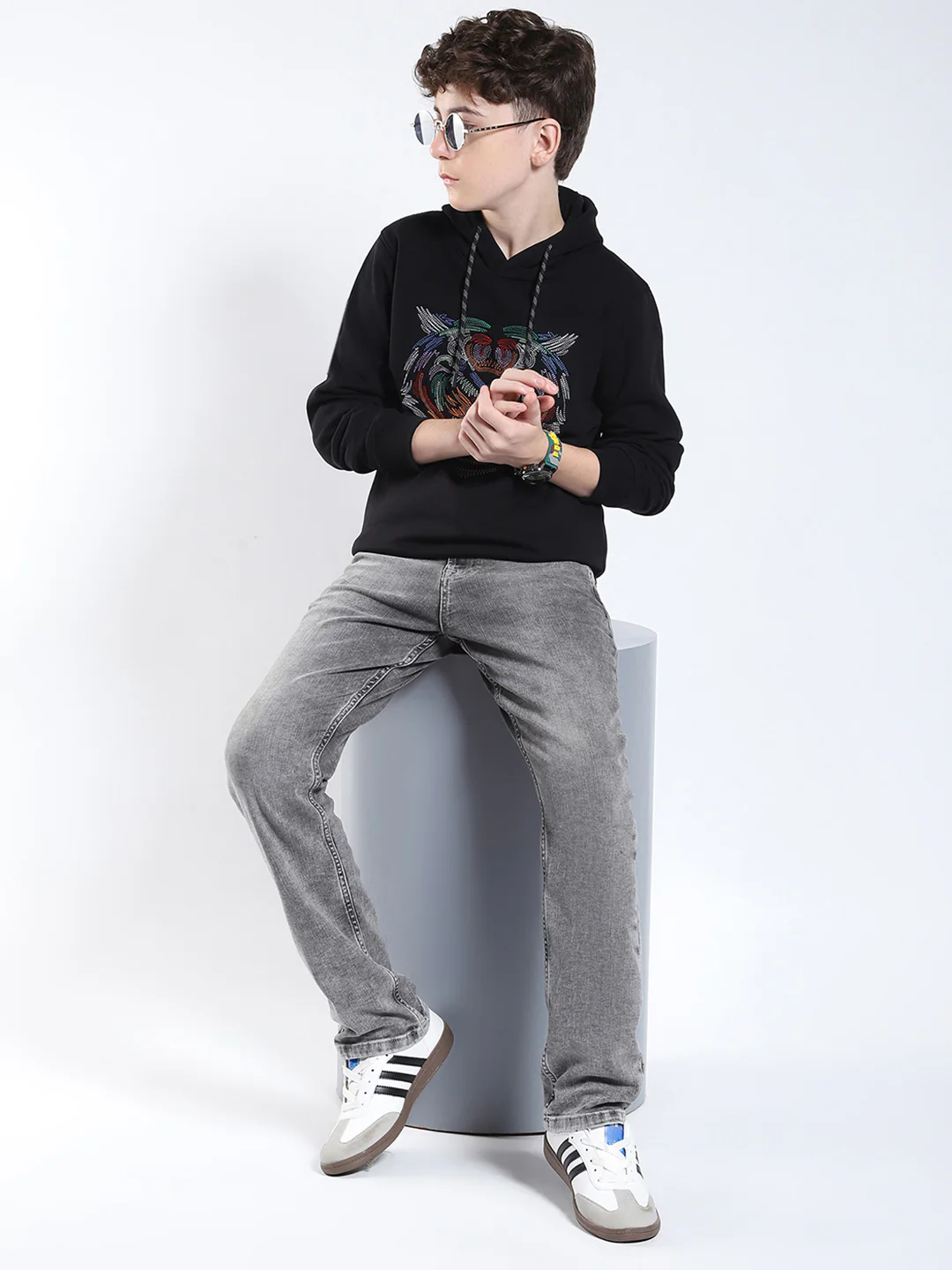 Boys Black Printed Hooded Full Sleeve Sweatshirt - Image 2