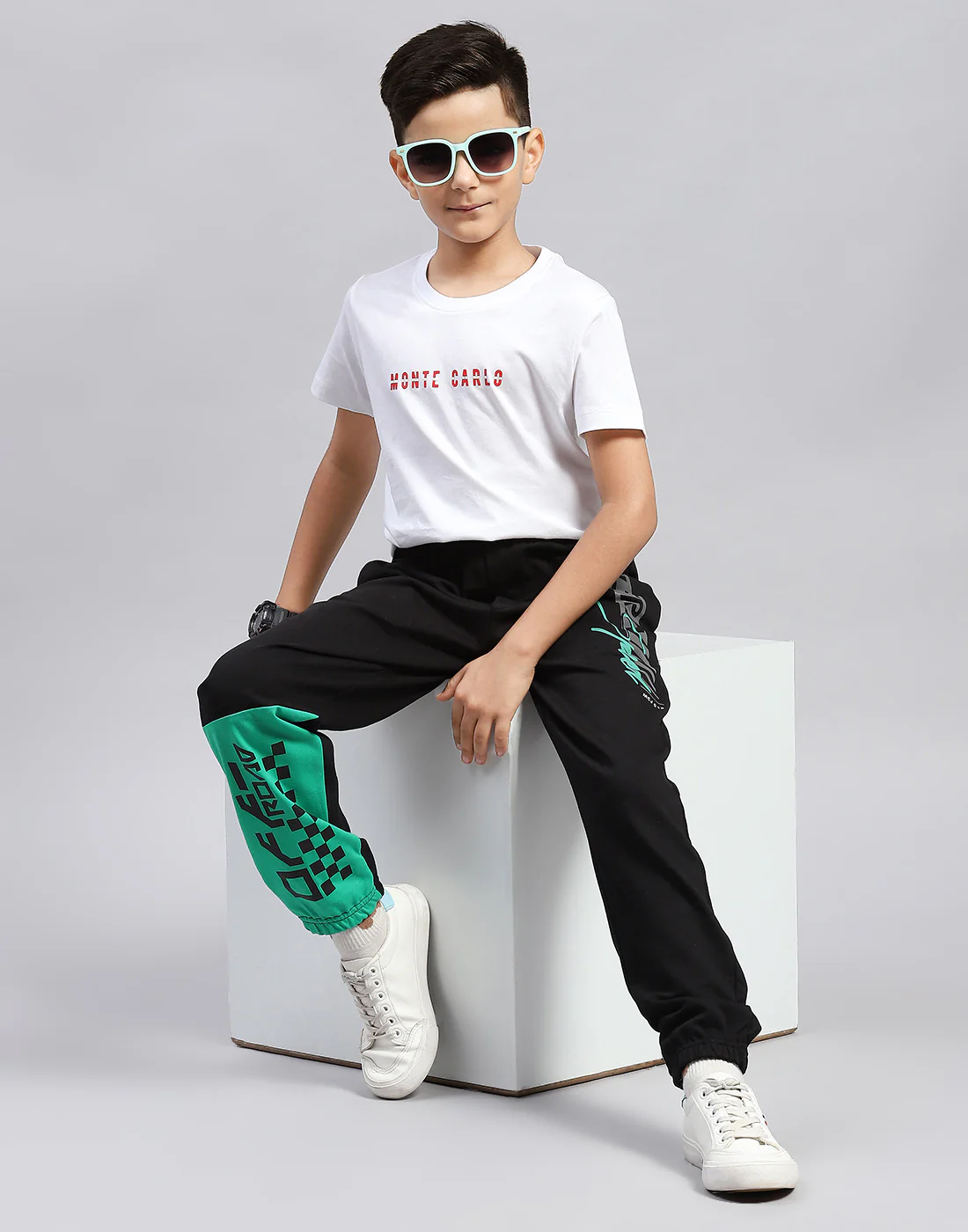 Boys Black Printed Regular Fit Lower - Image 2