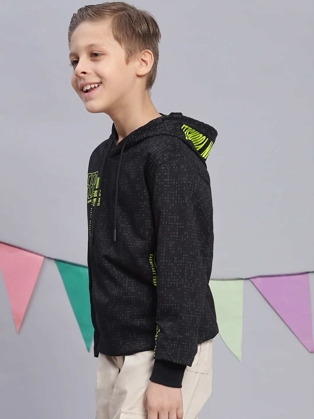 Boys Black Printed Round Neck Full Sleeve Sweatshirt - Image 5