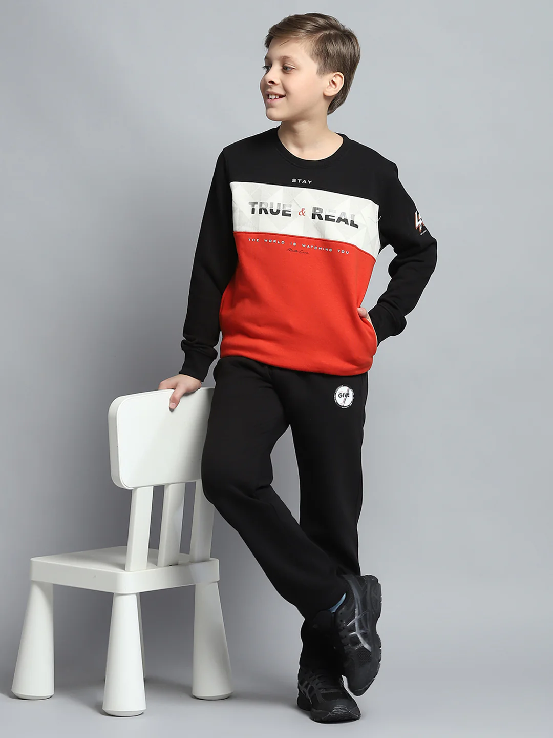 Boys Black Printed Round Neck Full Sleeve Tracksuit - Image 2