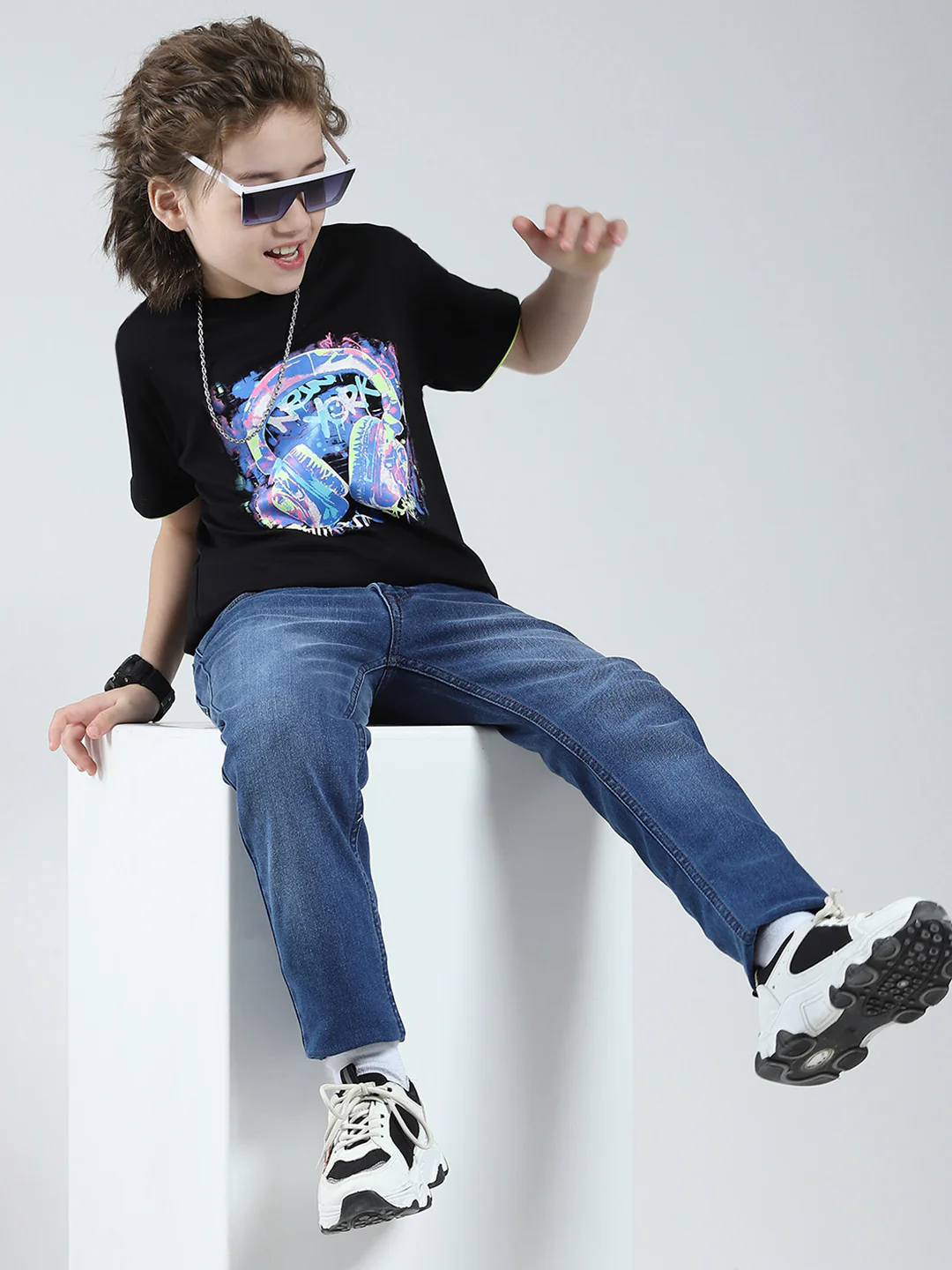 Boys Black Printed Round Neck Half Sleeve T-Shirt - Image 2