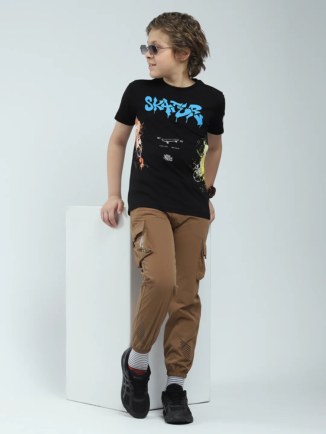 Boys Black Printed Round Neck Half Sleeve T-Shirt - Image 2