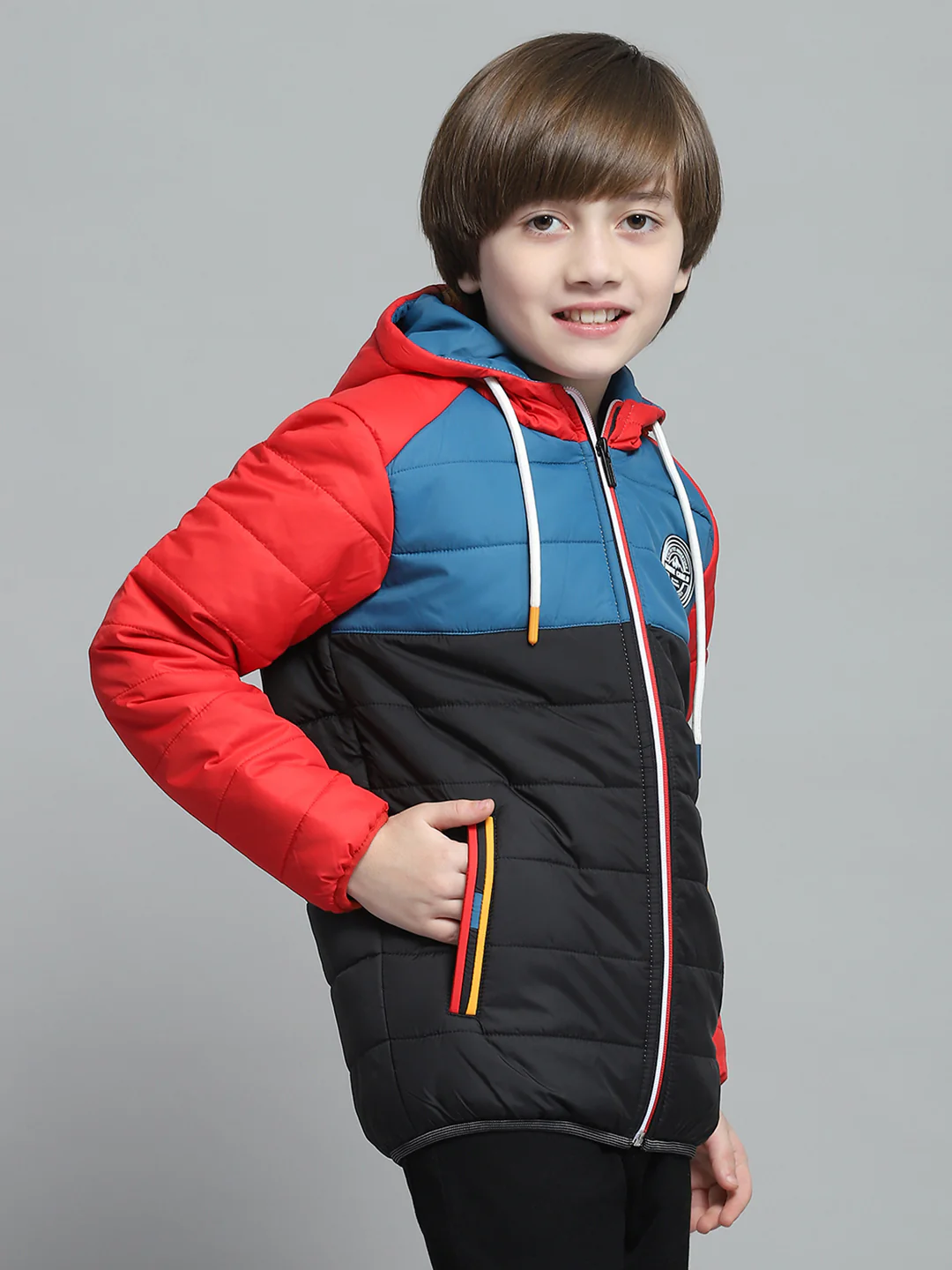 Boys Black & Red Solid Hooded Full Sleeve Jacket - Image 4