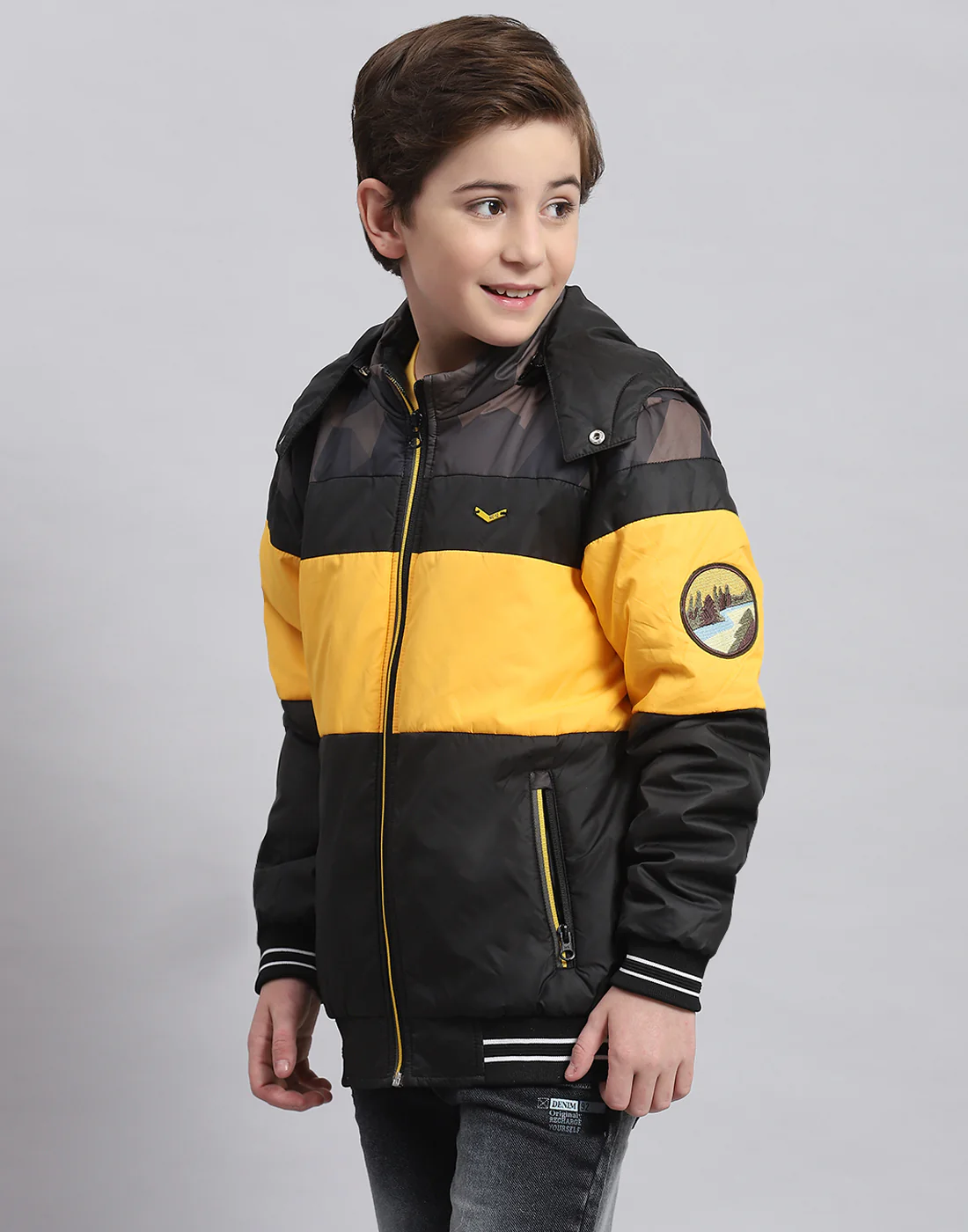 Boys Black Solid Hooded Full Sleeve Boys Jacket - Image 3