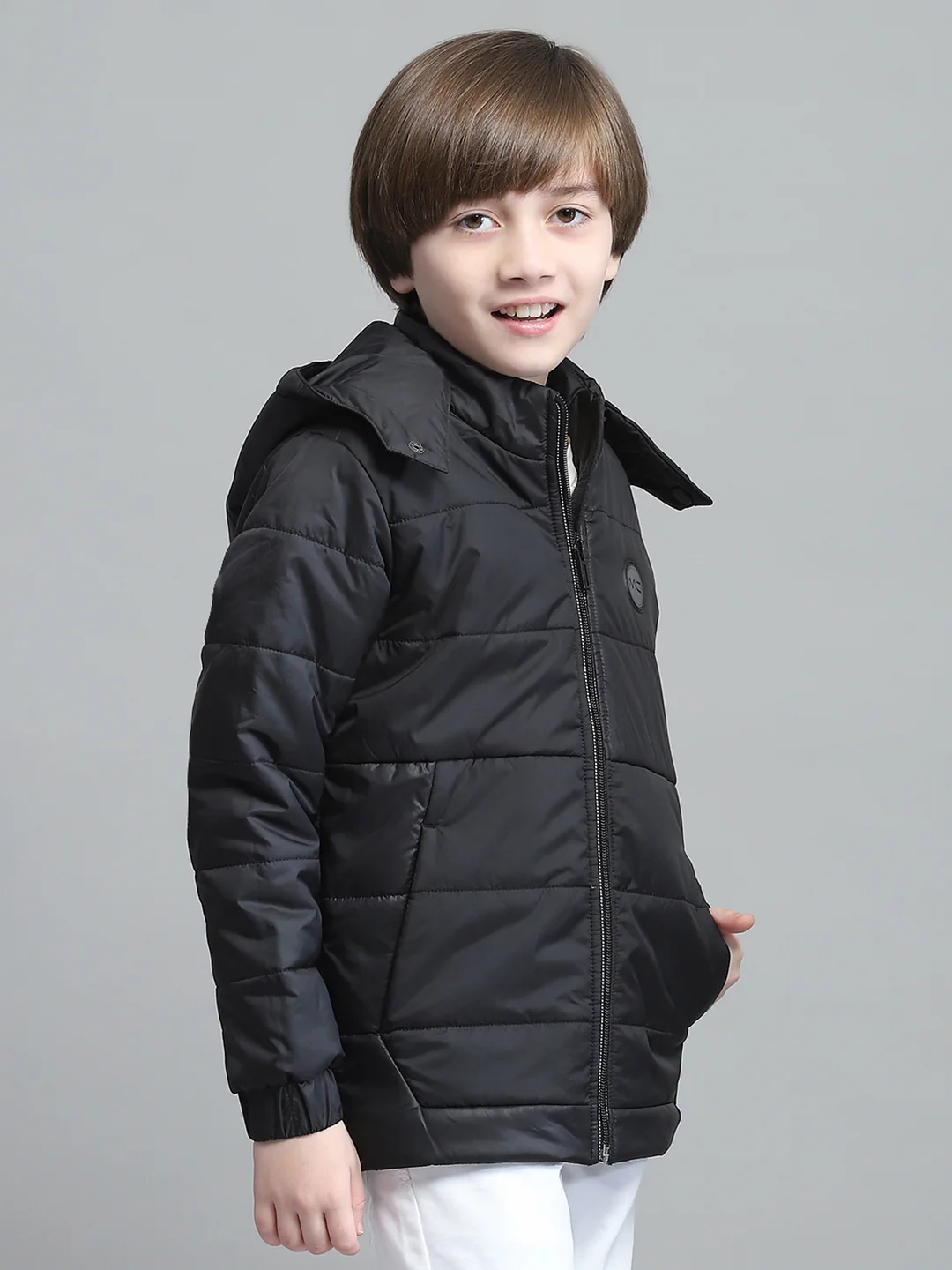 Boys Black Solid Hooded Full Sleeve Jacket - Image 4